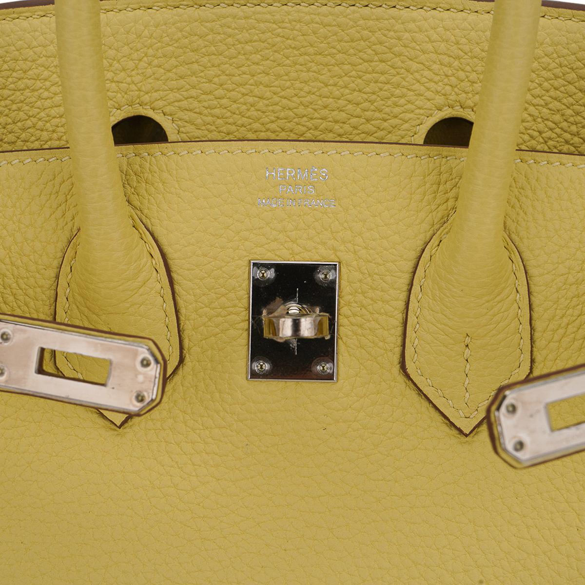Hermes Birkin 25 Jaune Poussin Bag Palladium Hardware Togo Leather In New Condition For Sale In Miami, FL