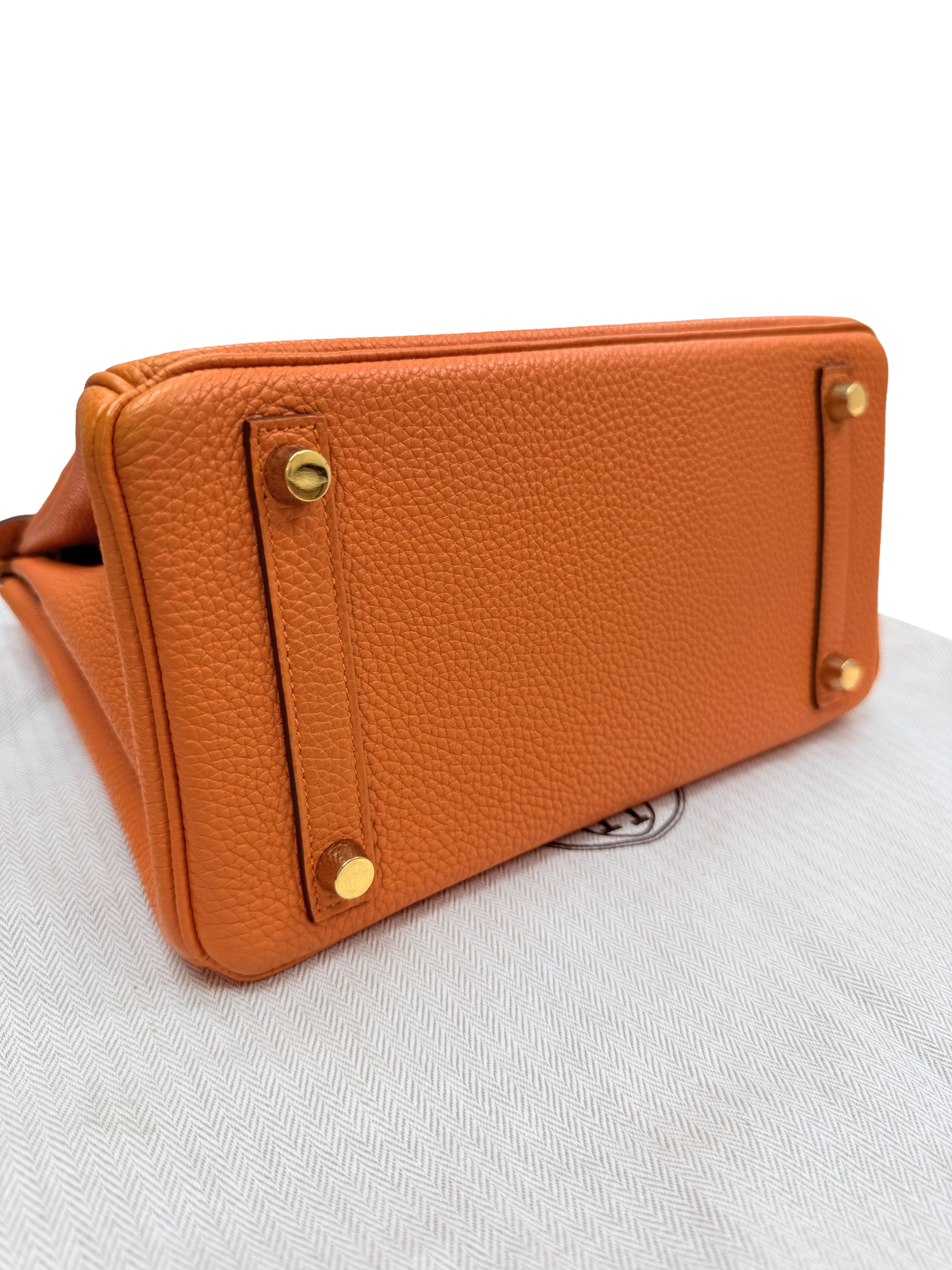 Hermes Birkin 25 Orange Togo Leather with Gold Hardware Handbag en vente 15