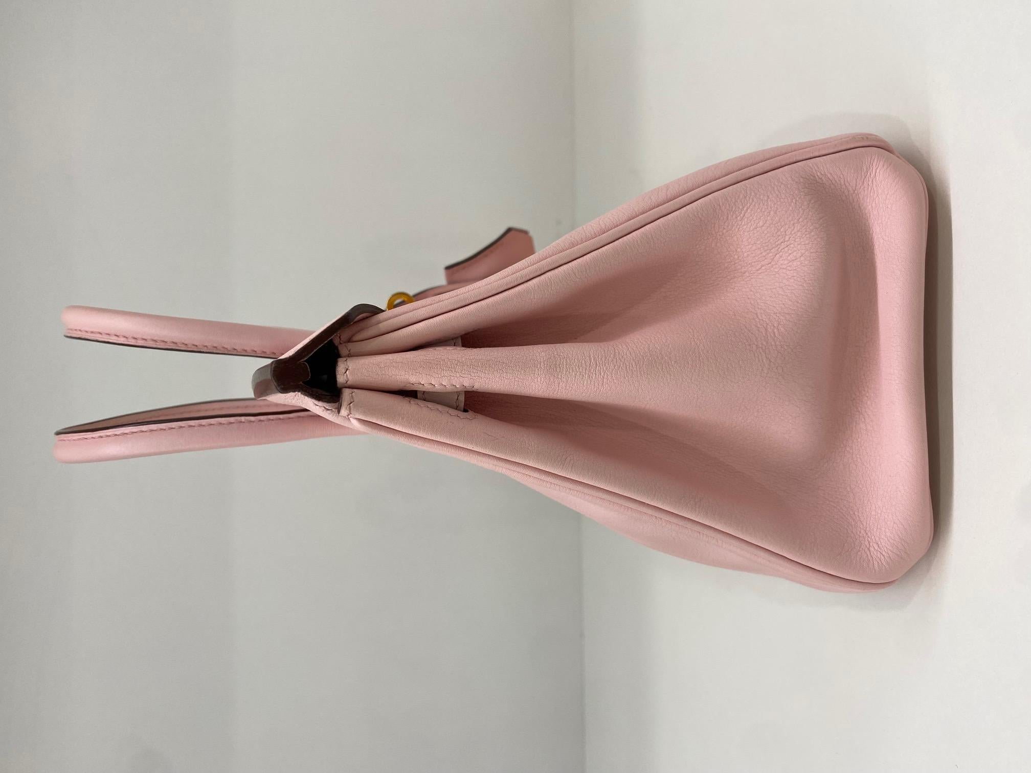 Condition: Excellent Used Condition 

- leather slightly softened over bag, leather has no scratches or deep mark

Colour: Rose Sakura

Leather: Swift

Stamp/Year: T Stamp (2015)

Hardware Colour: Gold

Inclusion: Full set (copy of receipt)

Origin: