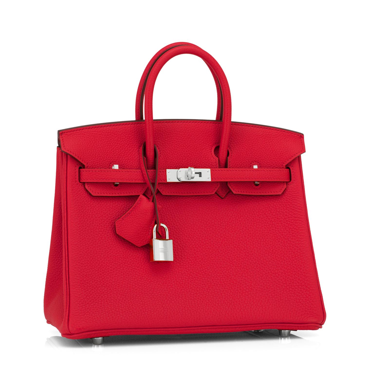 Hermes Birkin 25cm Rouge Casaque Verso Bag Red Y Stamp:: 2020 RARE Limited Edition
Limited Edition Bi-Color Verso Birkin mit den beiden beliebtesten Rottönen von Hermes!
Gerade bei Hermes gekauft! Die Tasche trägt einen neuen Innenstempel 2020 Y.