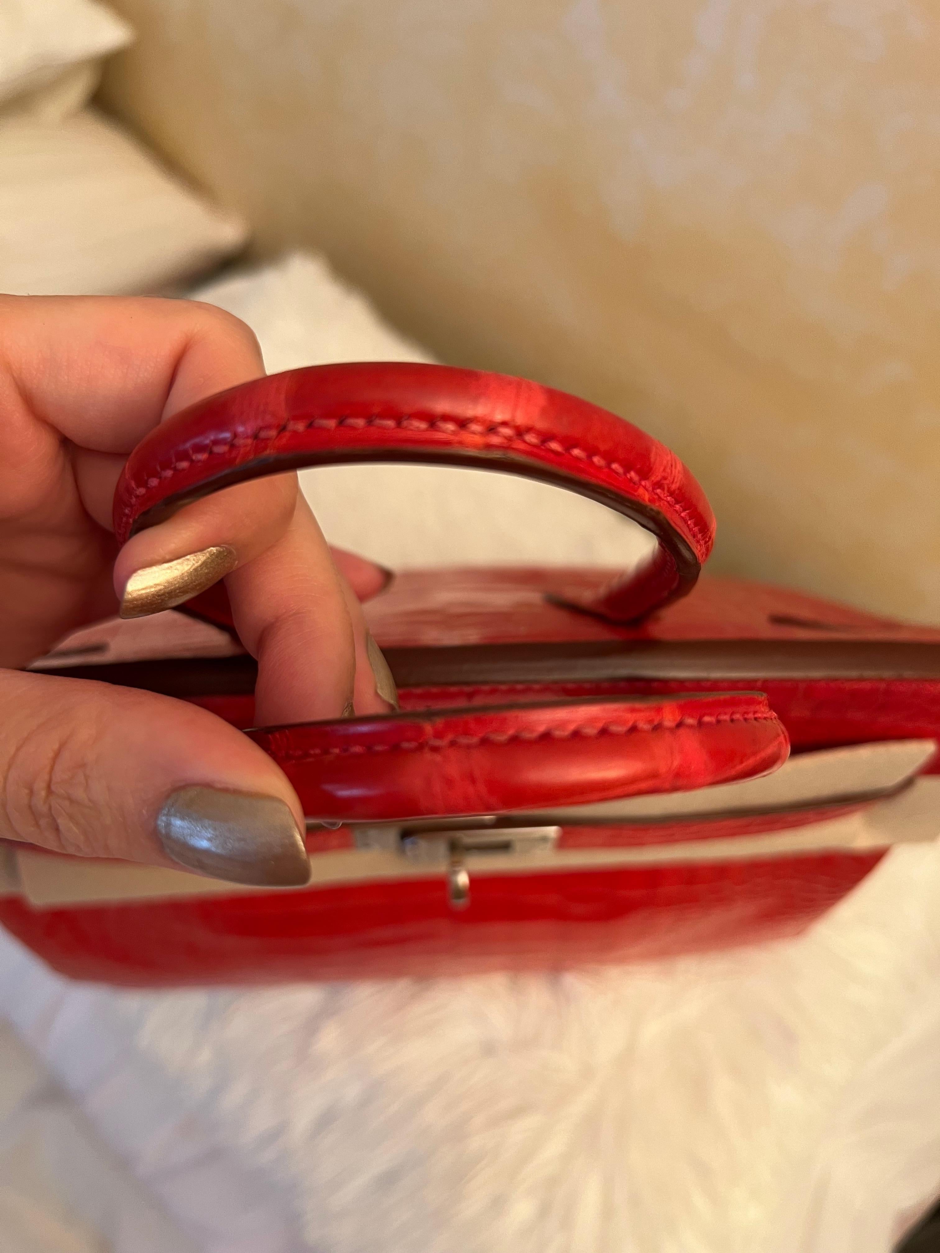 Red Hermes Birkin 25 shiny Bougainvillea alligator bag PHW For Sale