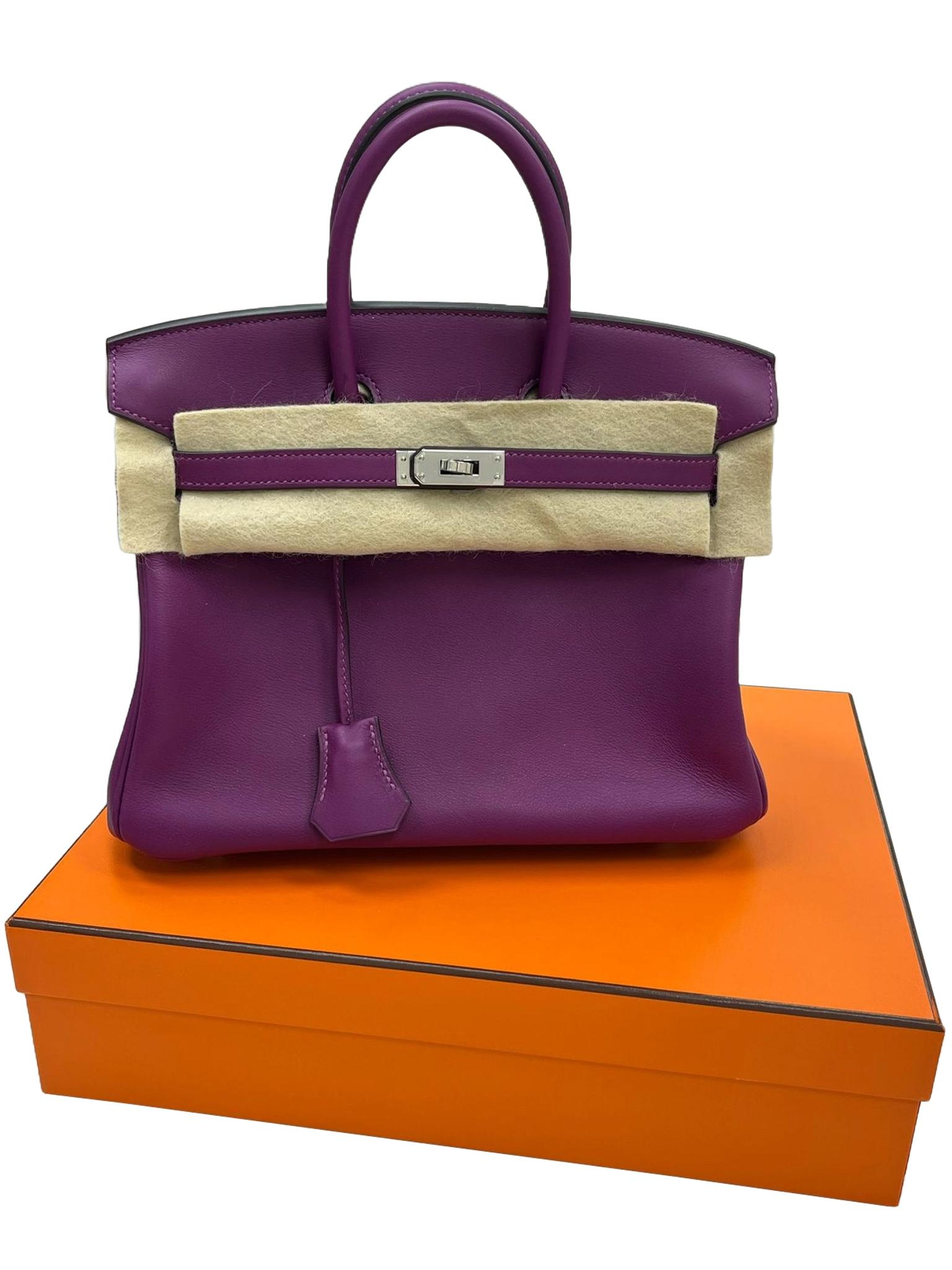 Hermes Birkin 25 Swift Leather Anemone Palladium Hardware Handbag In New Condition For Sale In Aventura, FL