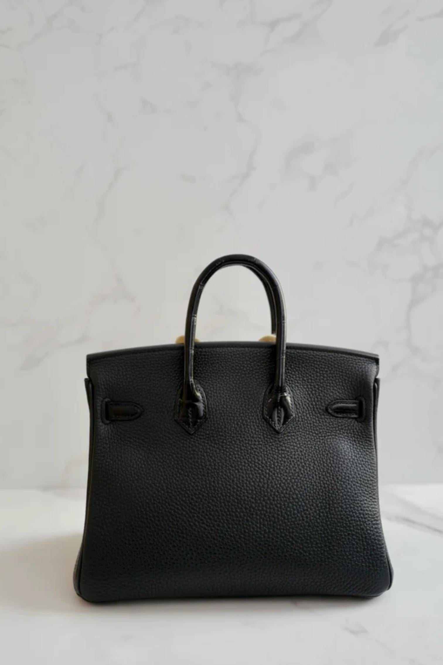 Hermes Birkin 25 Touch Noir/Black Togo/Shiny Nilo Crocodile w/ Gold HW In Excellent Condition For Sale In Forest Park, GA