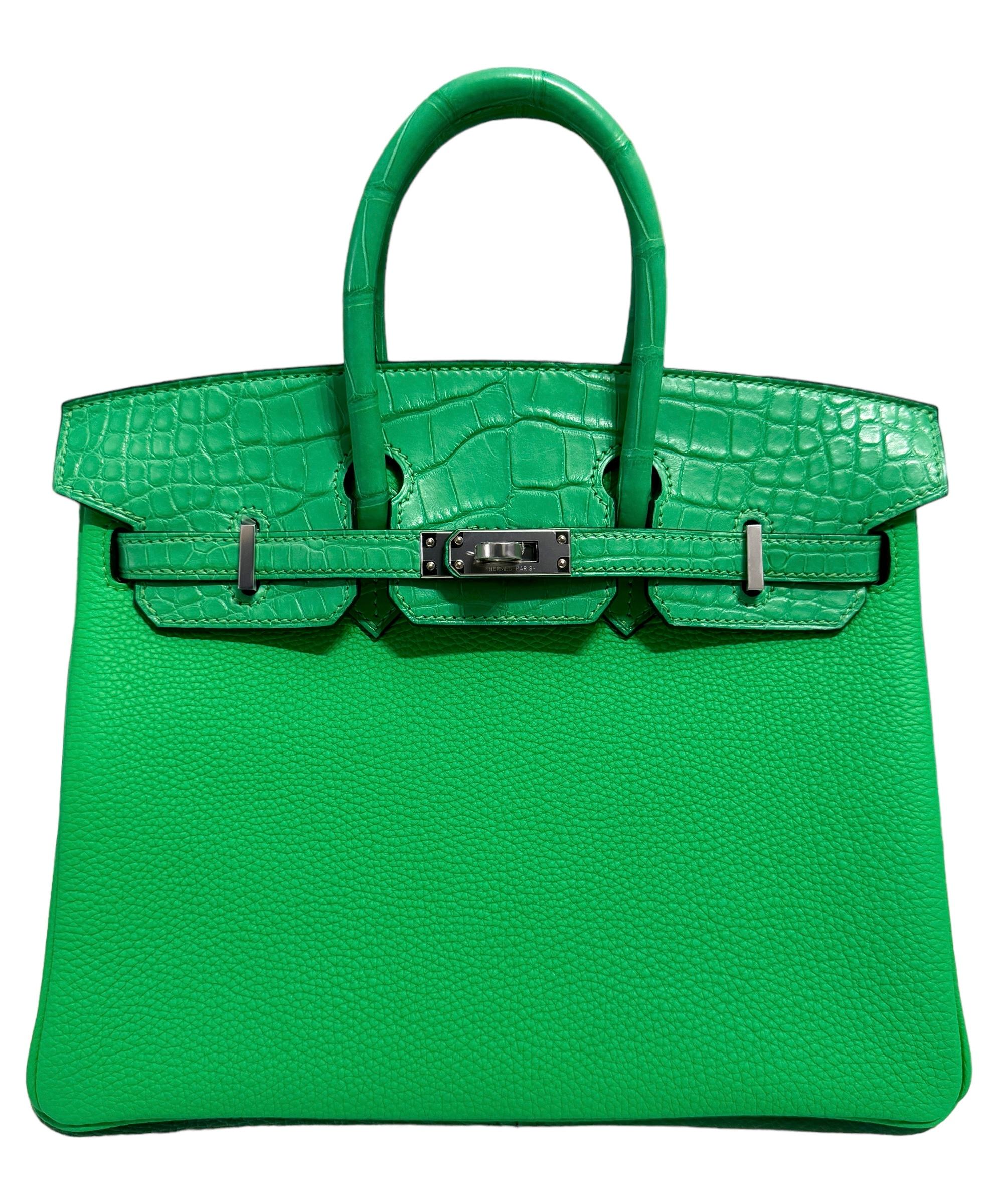 Ultra Rare and Most Difficult to get! Brand New Hermes Birkin 25 Touch Vert Comics Togo Leather and Matte Alligator Palladium Hardware. New B Stamp 2023.

Shop With Confidence from Lux Addicts. Authenticity Guaranteed!
