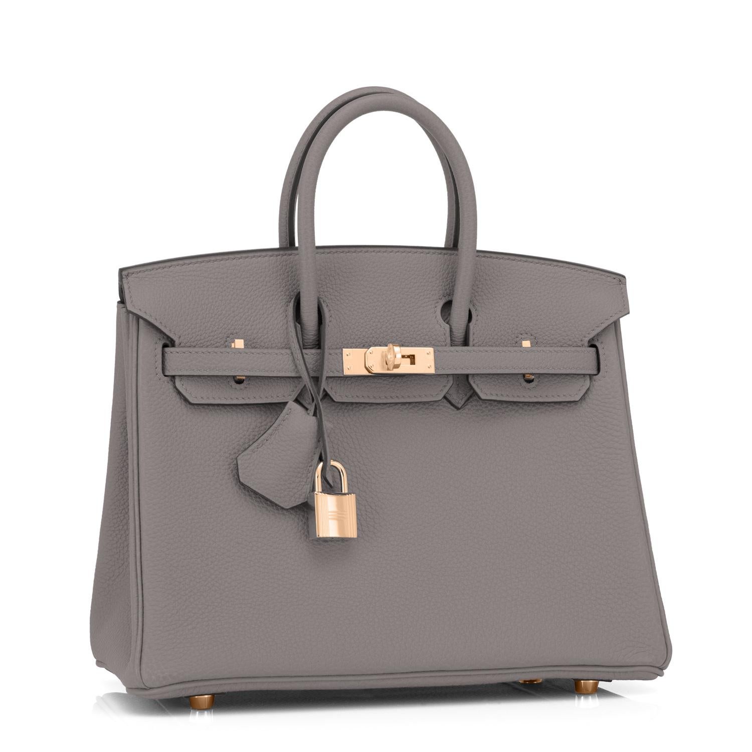 NUR Banküberweisungspreis! 
Hermes Birkin 25cm Etain Tin Grau Rose Gold Hardware Bag Z Stamp:: 2021
Gerade von Hermes Store gekauft; Tasche trägt neue Innen 2021 Z Stamp. 
Brandneu im Karton. Frisch lagern. Tadelloser Zustand (mit Plastik an der
