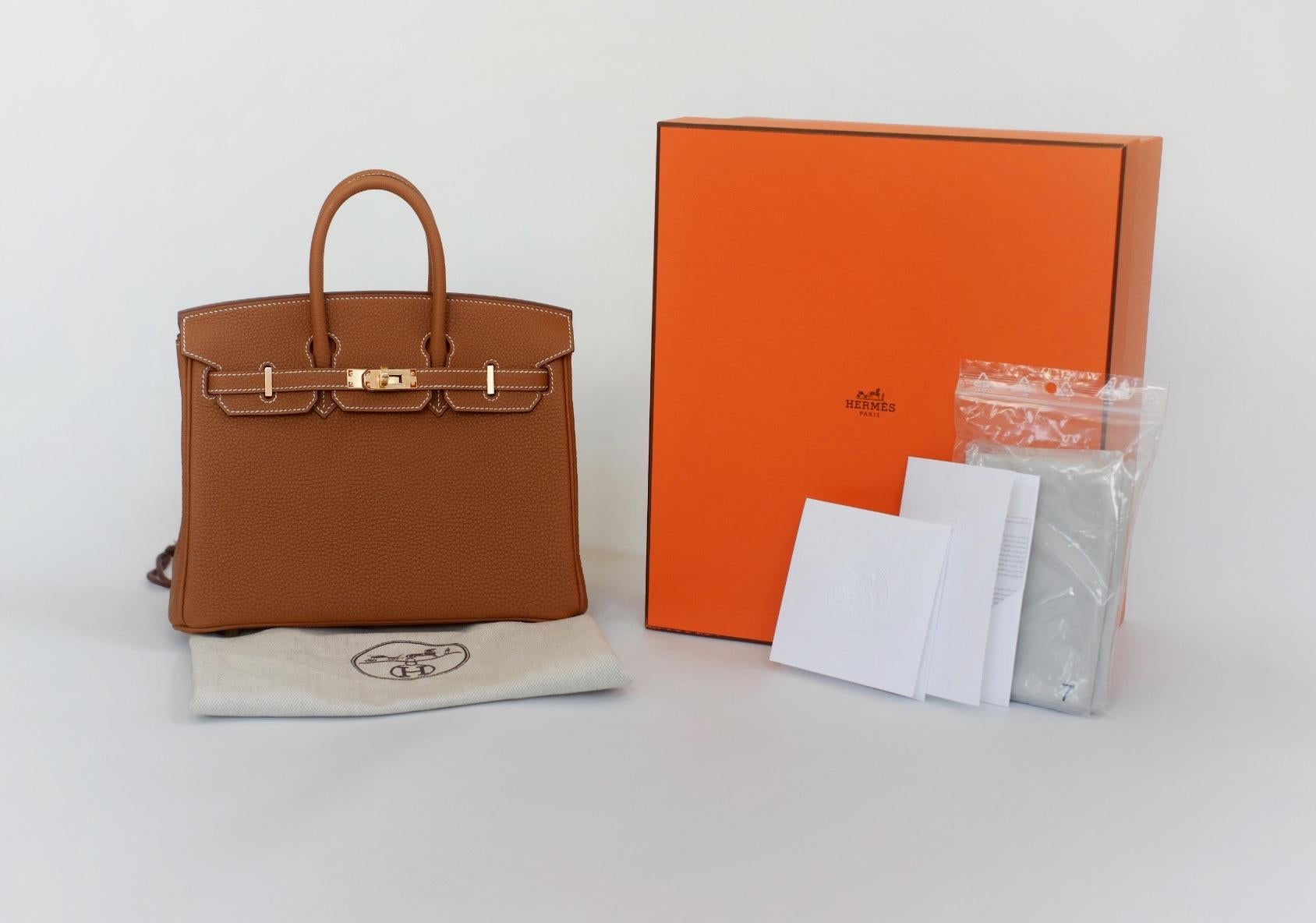 Hermes Birkin 25cm Gold In New Condition For Sale In Sheffield, GB