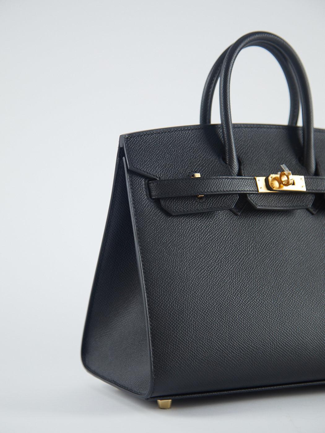 HERMÈS BIRKIN 25CM SELLIER BLACK Epsom Leather with Gold Hardware In Excellent Condition In London, GB