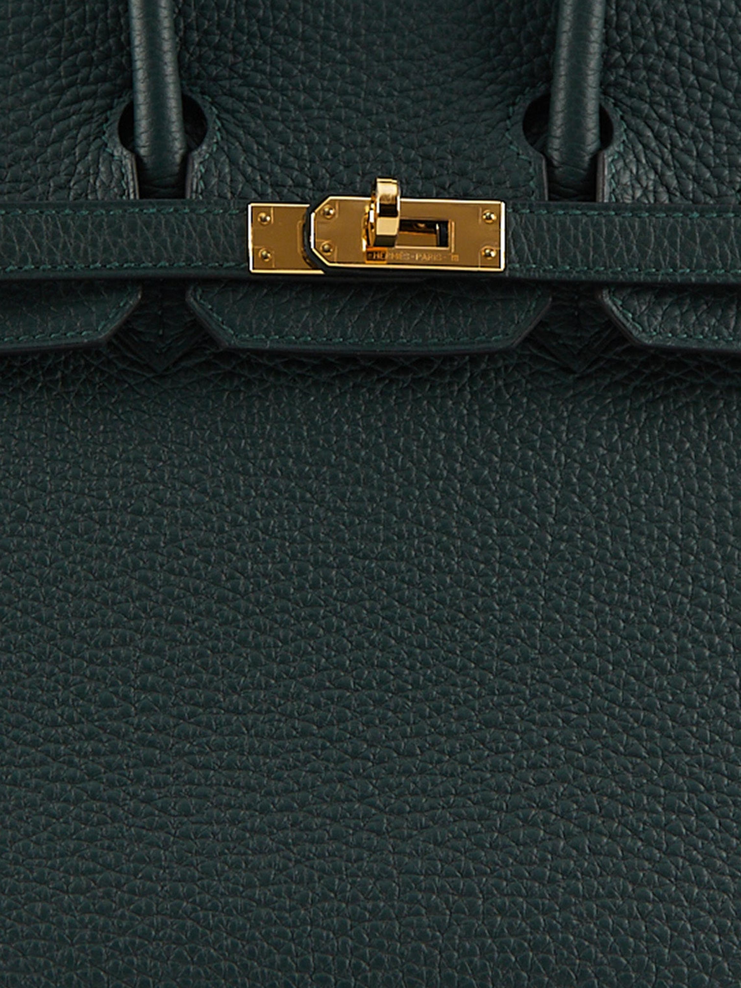 HERMÈS BIRKIN 25CM VERT CYPRESS Togo Leather with Gold Hardware Regular price In Excellent Condition For Sale In London, GB