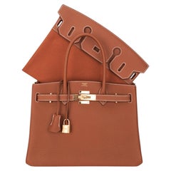 Hermès Birkin 30 3 in 1 in pelle Togo dorata con finiture dorate.