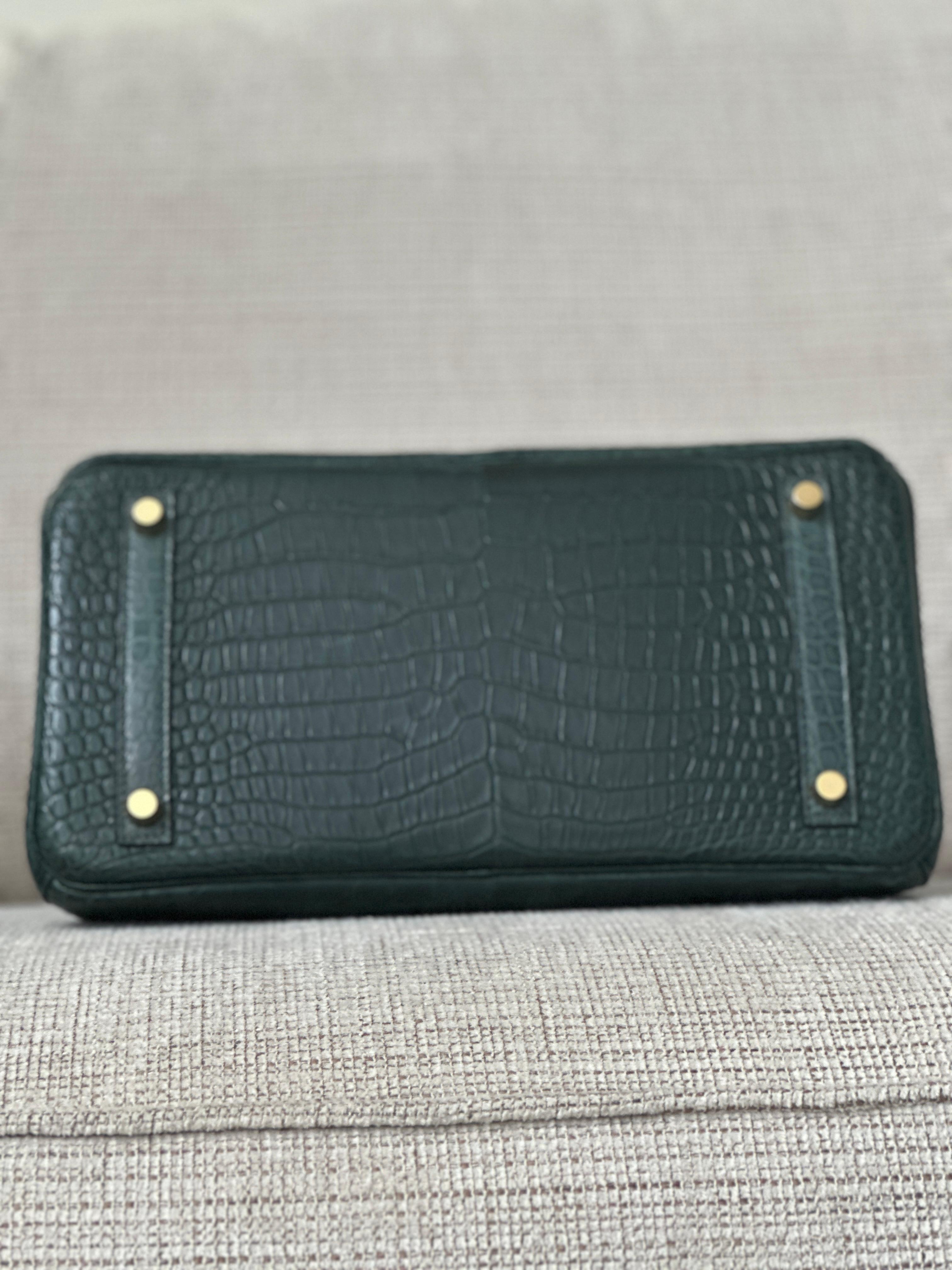Hermes Birkin 30 Tasche Vert Fonce Matte Porosus Krokodil mit Gold Hardware im Angebot 5