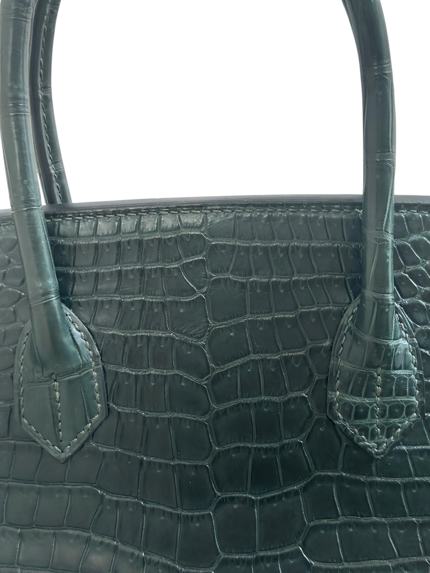 Hermes Birkin 30 Tasche Vert Fonce Matte Porosus Krokodil mit Gold Hardware im Angebot 1