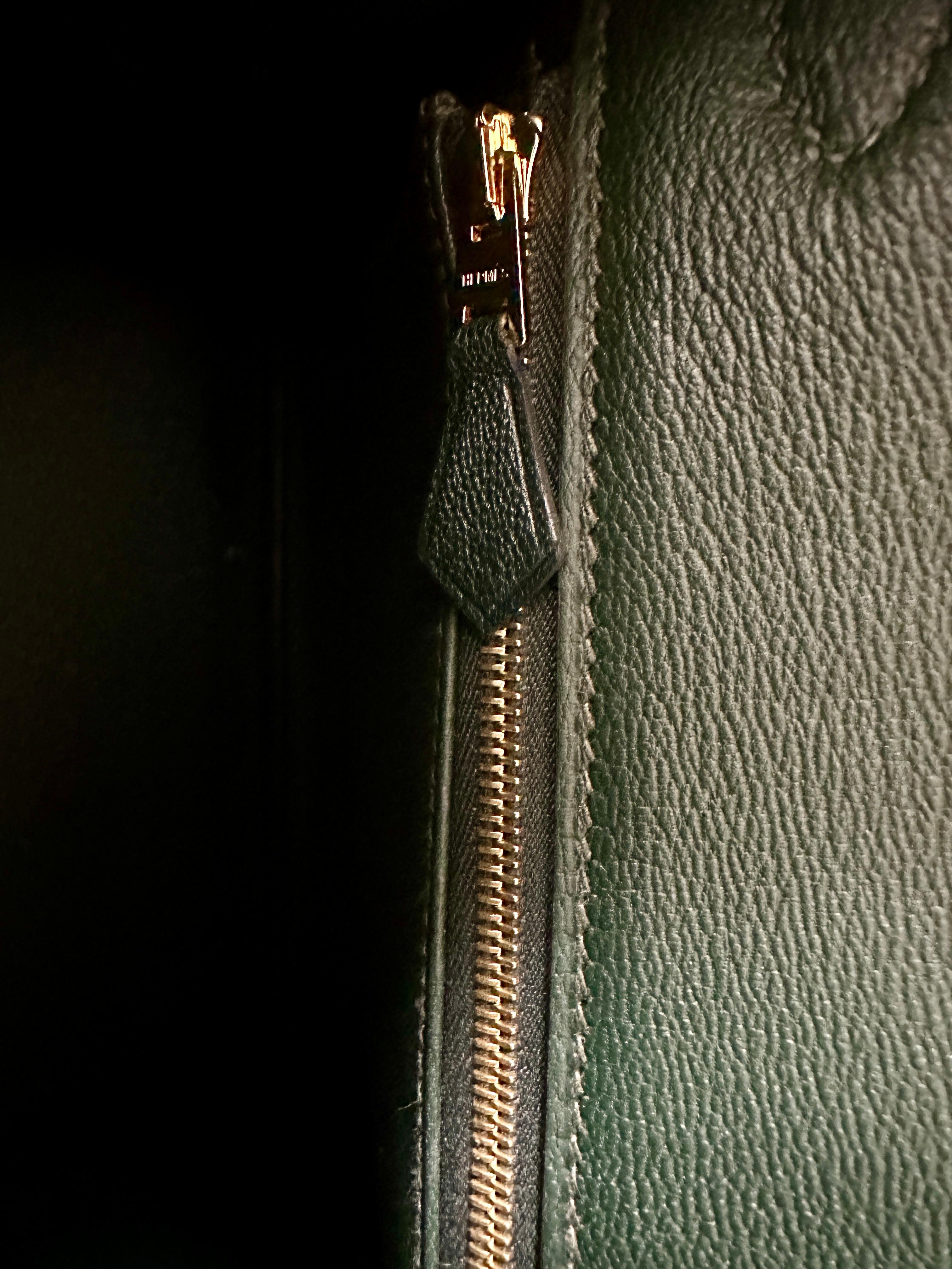 Hermes Birkin 30 Tasche Vert Fonce Matte Porosus Krokodil mit Gold Hardware im Angebot 4