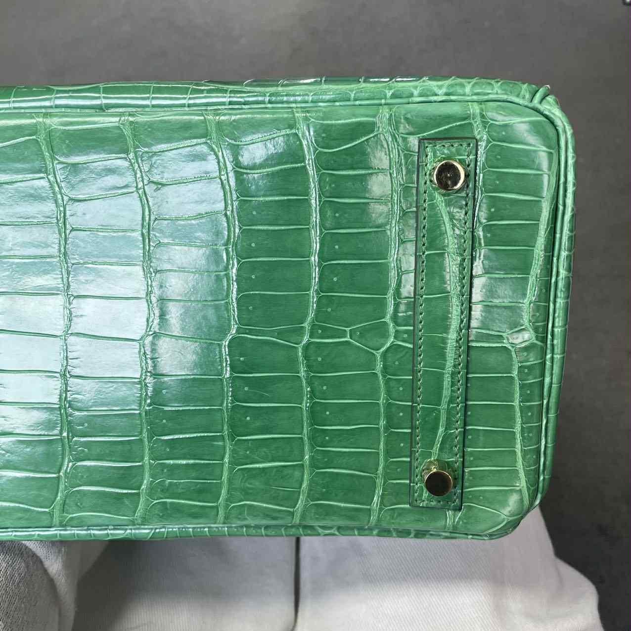 Hermes Birkin 30 Bamboo Green Shiny Porosus Crocodile Bag GHW For Sale 8