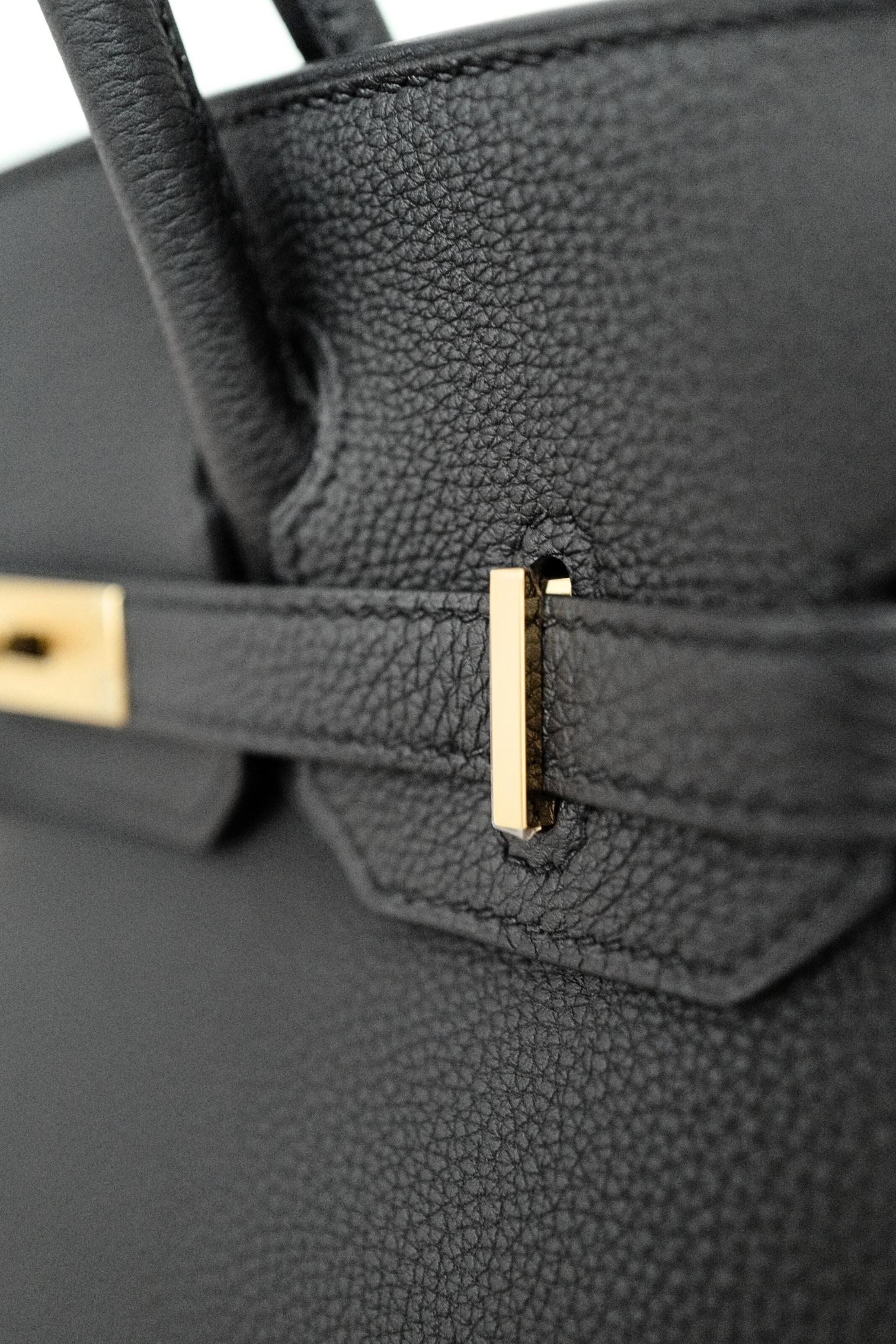 Hermès Birkin 30 Schwarzes Togoleder mit goldener Hardware - Stempel W 8