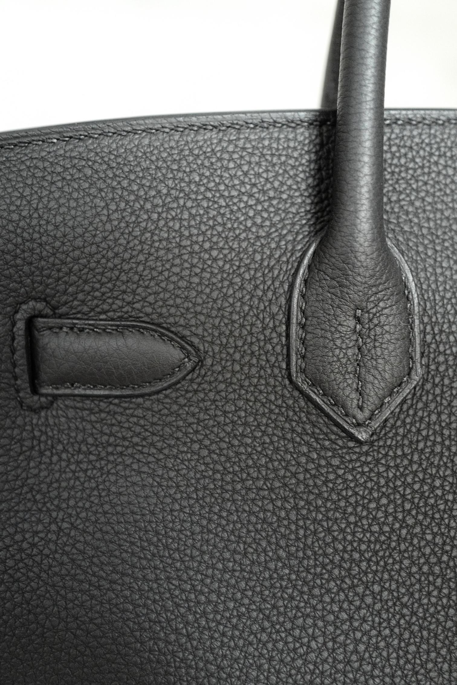 Hermès Birkin 30 Schwarzes Togoleder mit goldener Hardware - Stempel W 14