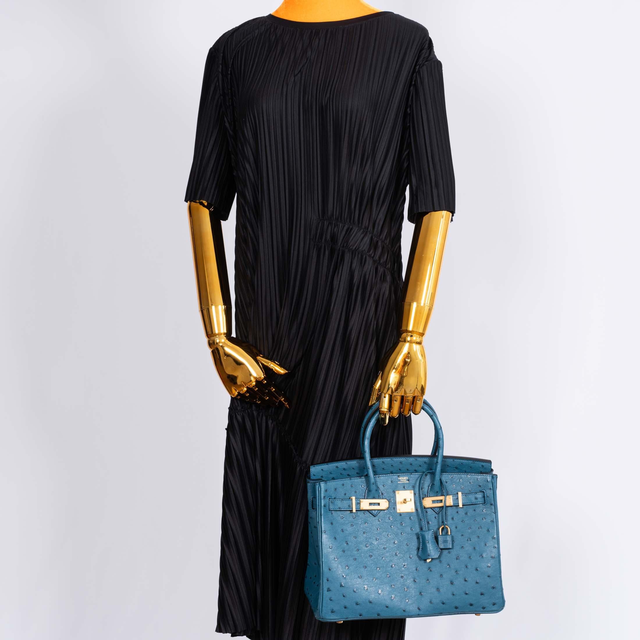 Hermes Birkin 30 Blu Colvert Struzzo Hardware Oro in vendita 2