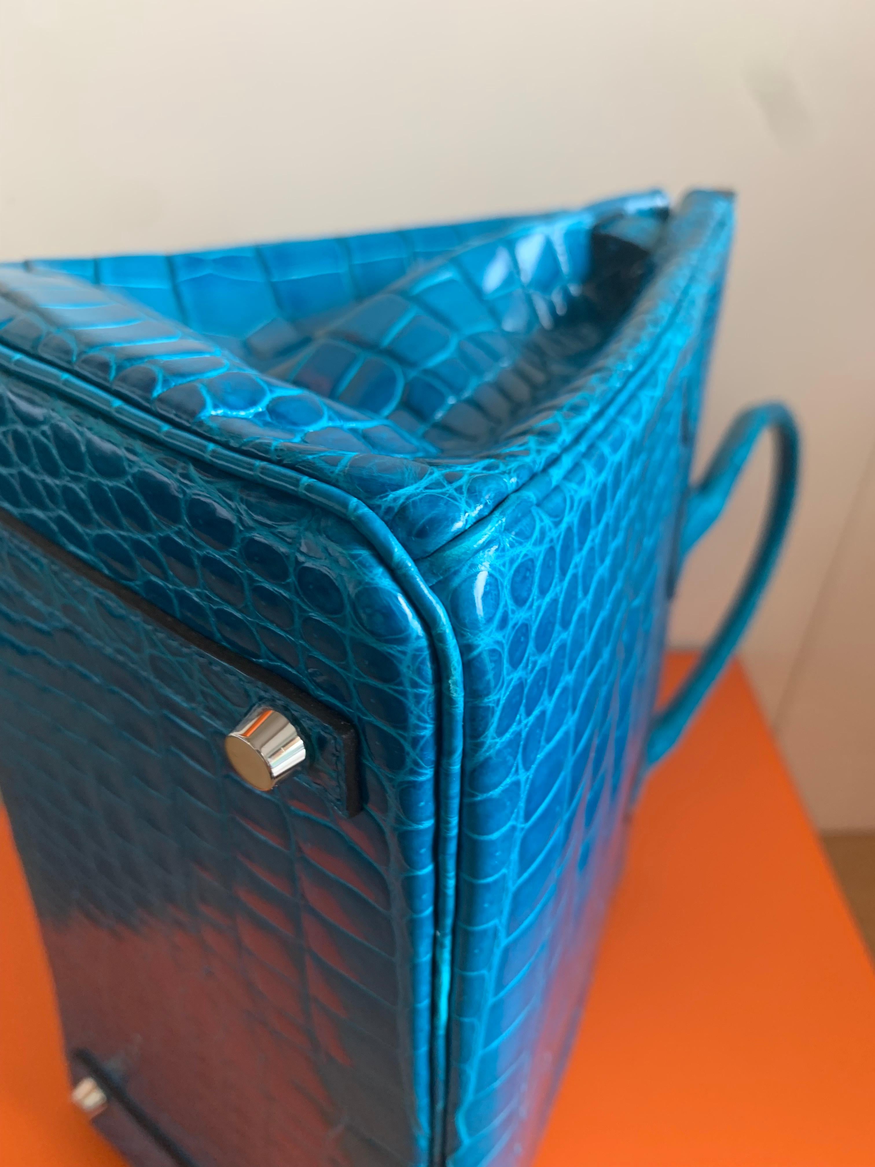 Rare Color Blue Hermes Birkin 30 Blue Izmir Shiny Porosus Crocrodile Bag For Sale 10
