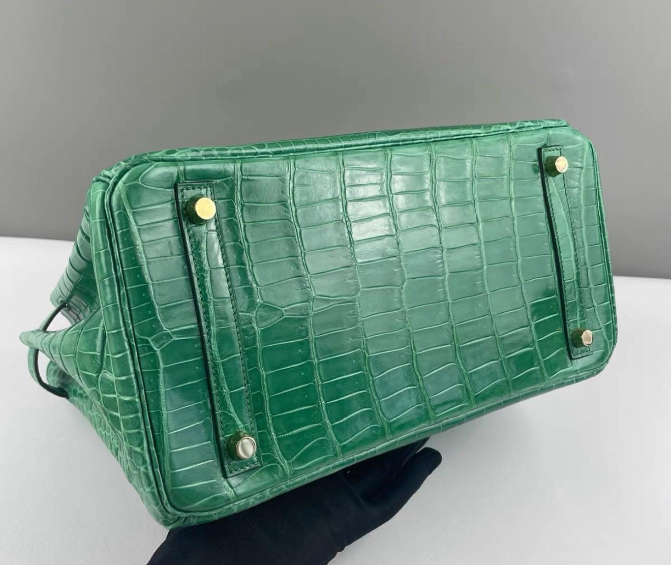 Hermes Birkin 30 Bamboo Green Shiny Porosus Crocodile Bag GHW For Sale 2