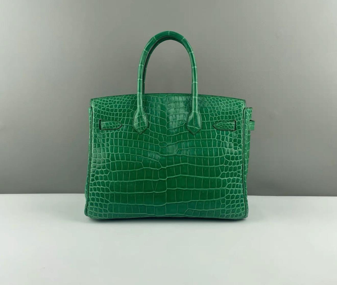 Hermes Birkin 30 Bamboo Green Shiny Porosus Crocodile Bag GHW For Sale 4