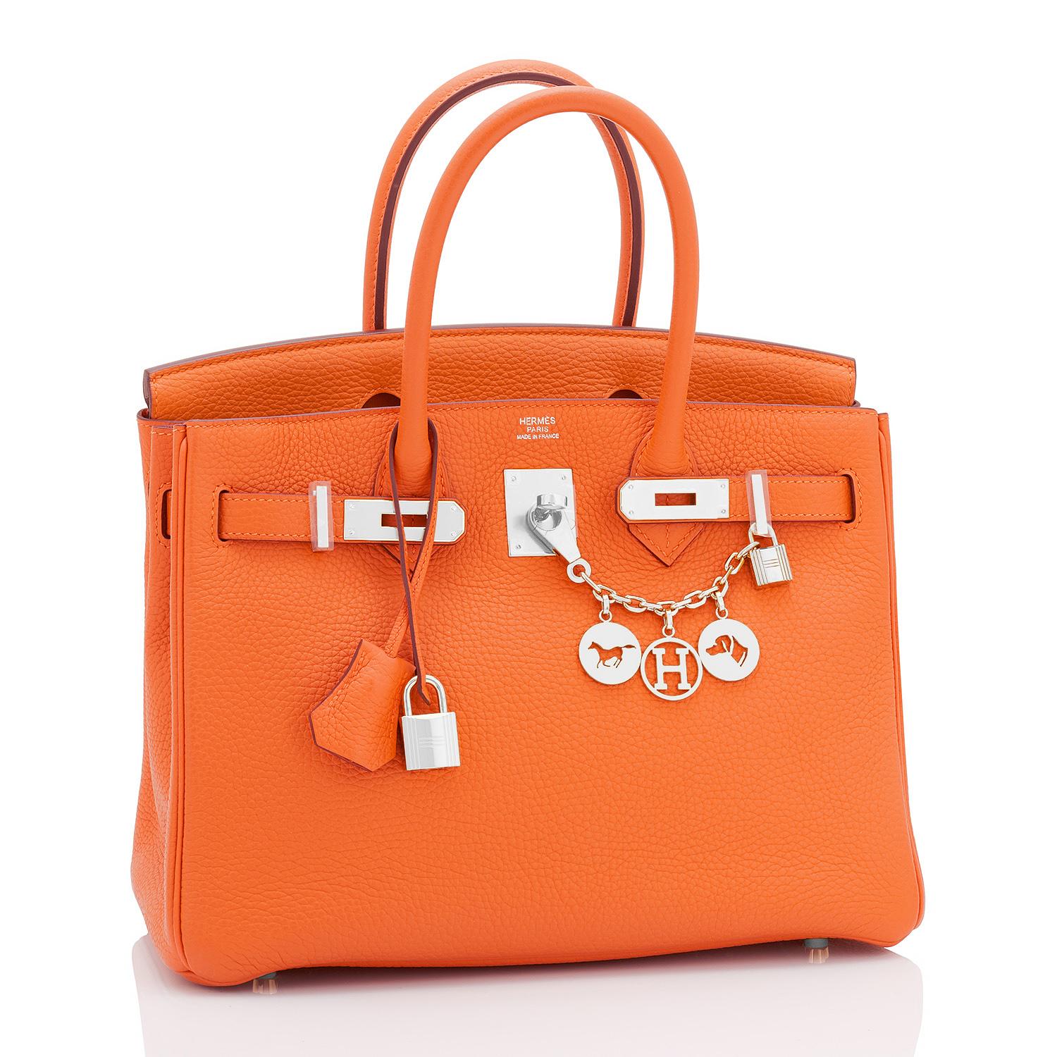 PRIX PAR VIREMENT BANCAIRE UNIQUEMENT
Hermes Birkin 30 Classic Hermes Orange Birkin U Stamp, 2022 
Combinaison ultra convoitée et ultra rare - le classique Hermès Orange n'est plus produit depuis de nombreuses années !
Acheté dans une boutique