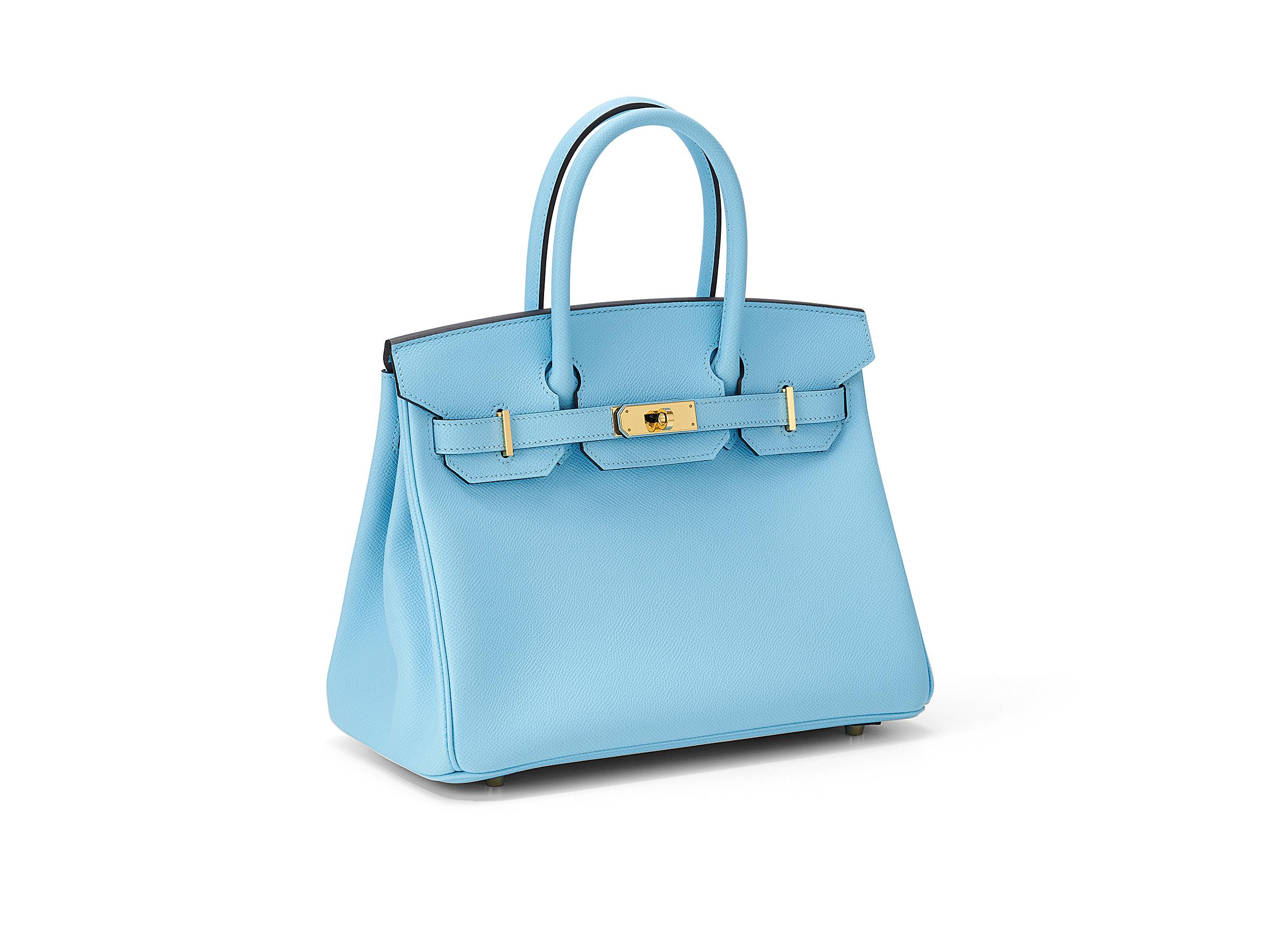 Hermès Birkin 30 in bleu celeste and epsom leather with gold hardware. The bag is unworn with almost unvisible scratches on the hardware and comes as full set including the original receipt. Stamp D (2019) 