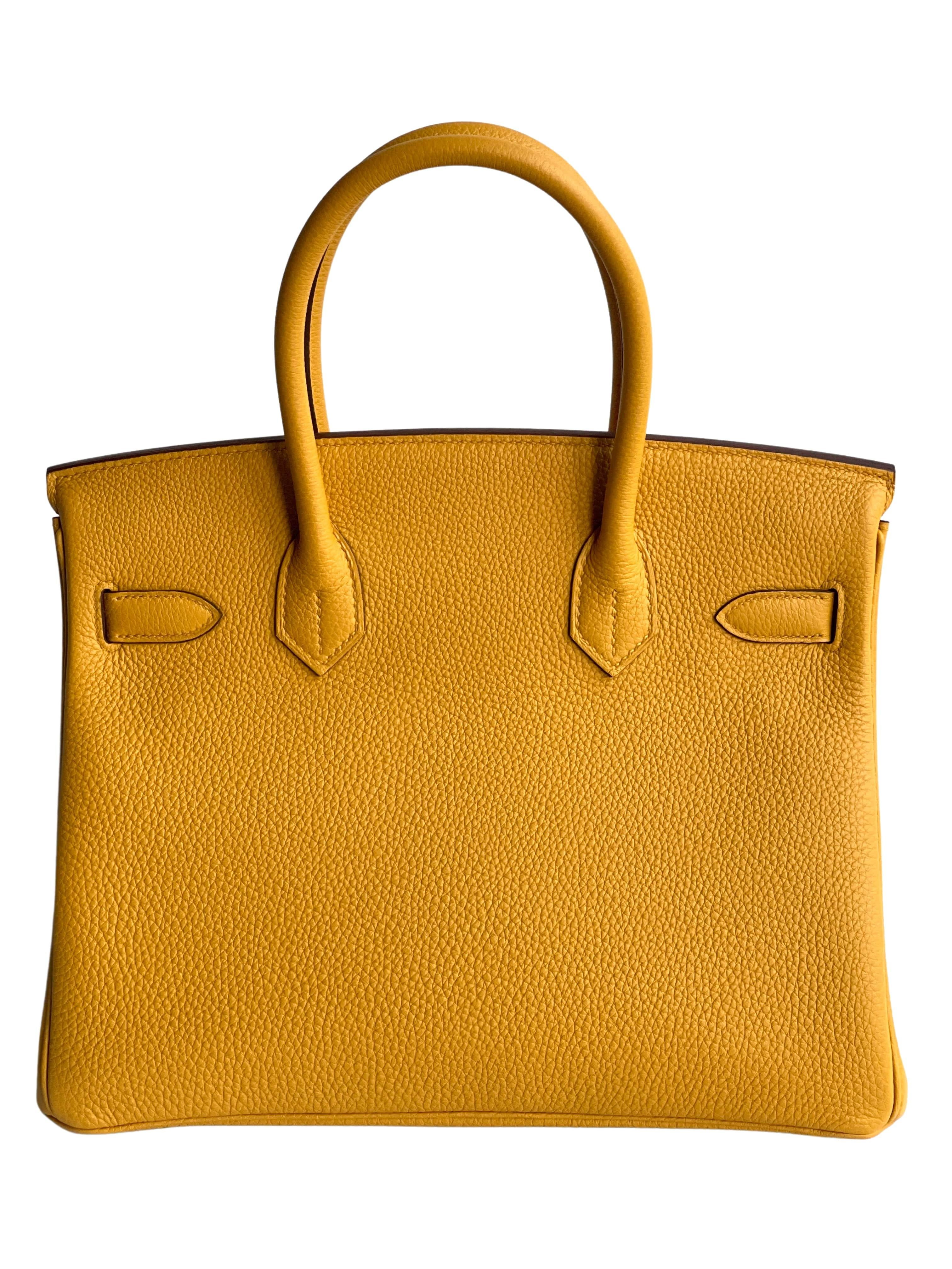  Birkin 30
Specially ordered for a VIP client
One of the prettiest colors around!
Jaune Ambre
Vip order with Horseshoe Stamp
Why carry an ordinary Birkin when you can have a VIP Special order , stamped with Horseshoe indicating it was specially