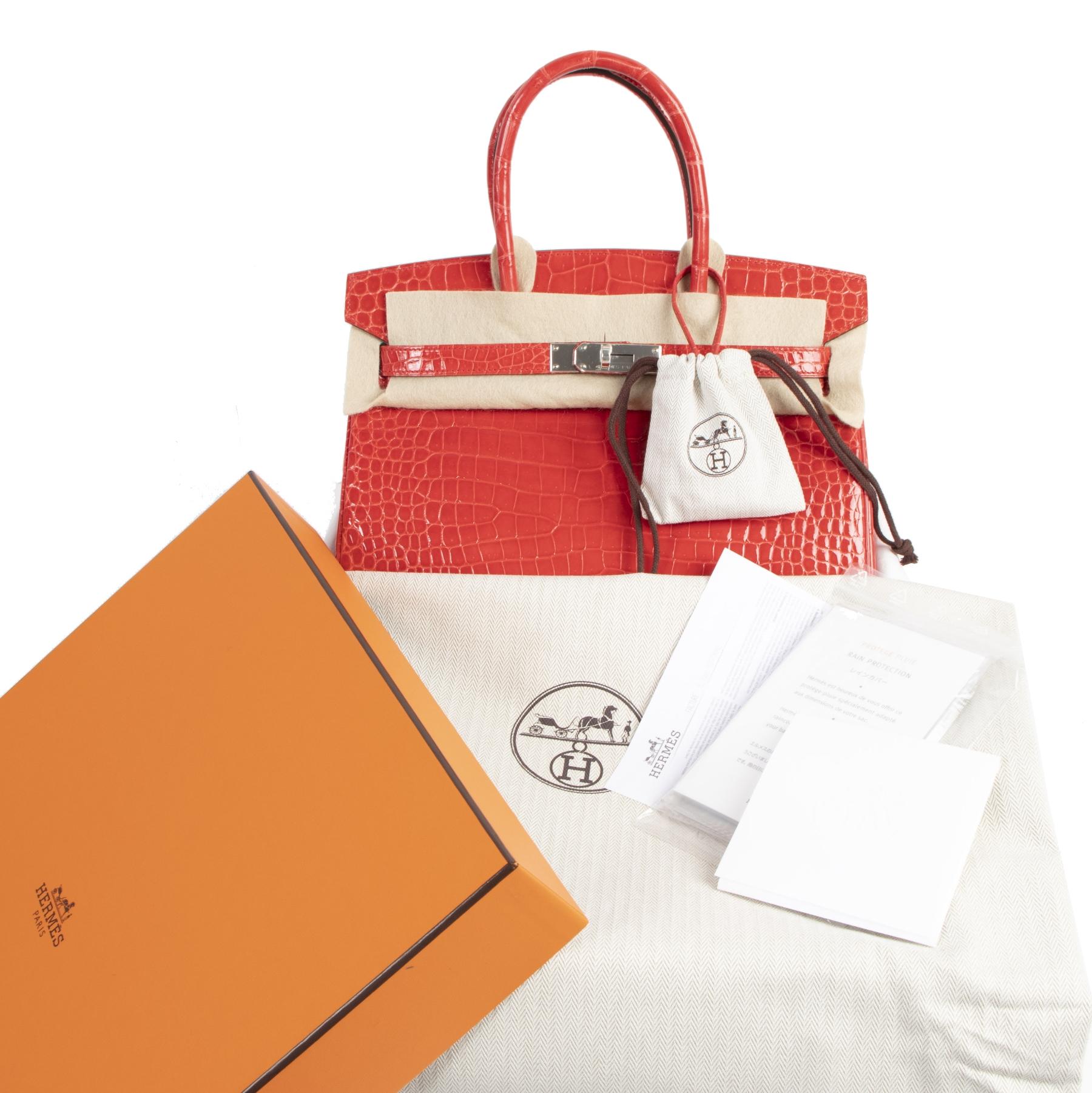 NEW AND NEVER WORN

Hermès Birkin 30 Rouge de Coeur Crocodile Porosus PHW

This collector's piece is ready to crown any Hermès collection. The sumptuous Porosus crocodile skin is drenched in eye-catching Rouge de Coeur hue. Finished with