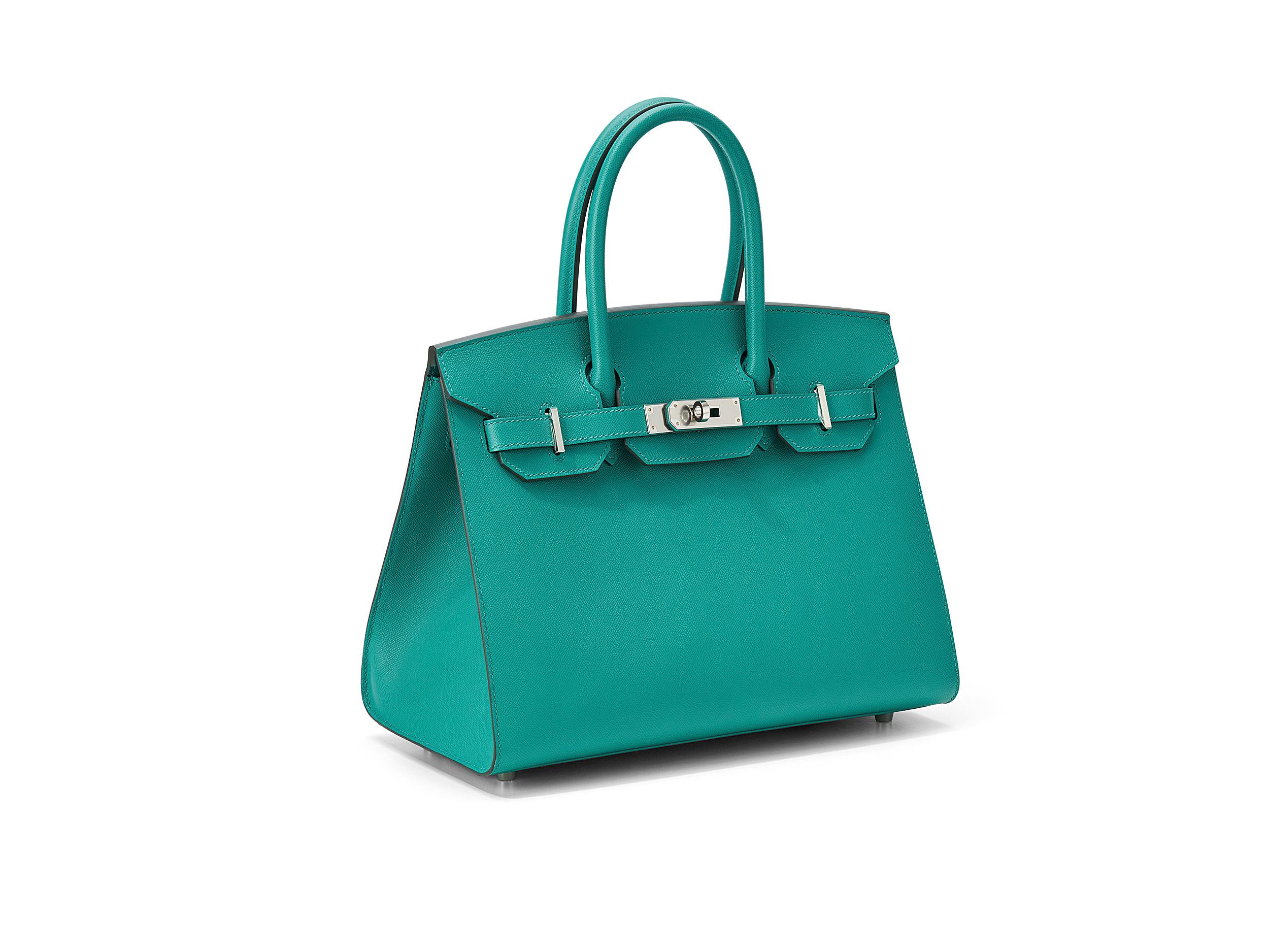 Hermès Birkin sellier 30 in vert verone and veau madame leather with palladium hardware. The bag is unworn and comes as full set including the original receipt. Stamp Z (2021) 

