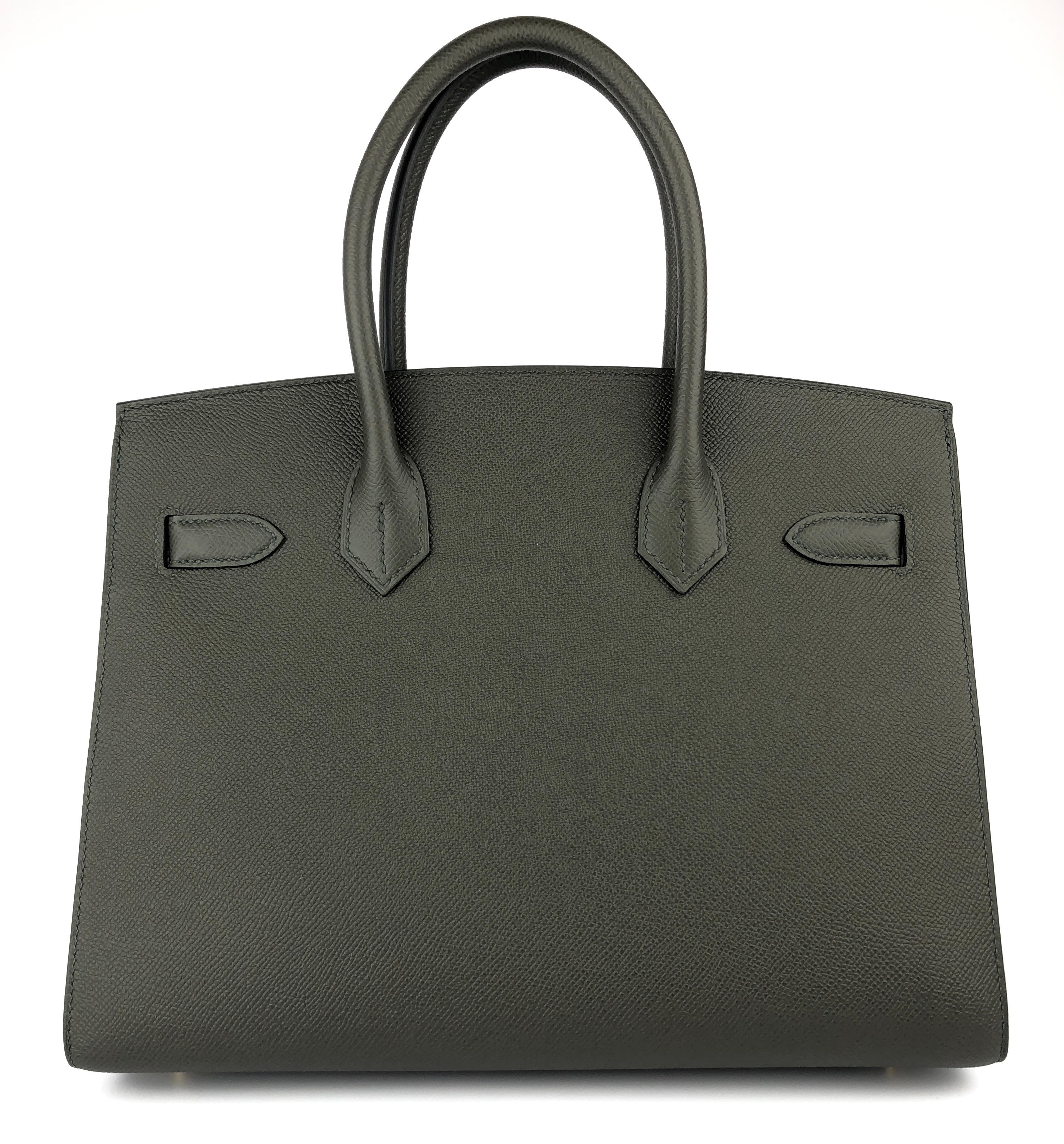 Hermes Birkin 30 Sellier Vert de Gris Green Gray Epsom Leather Gold Hardware In New Condition For Sale In Miami, FL