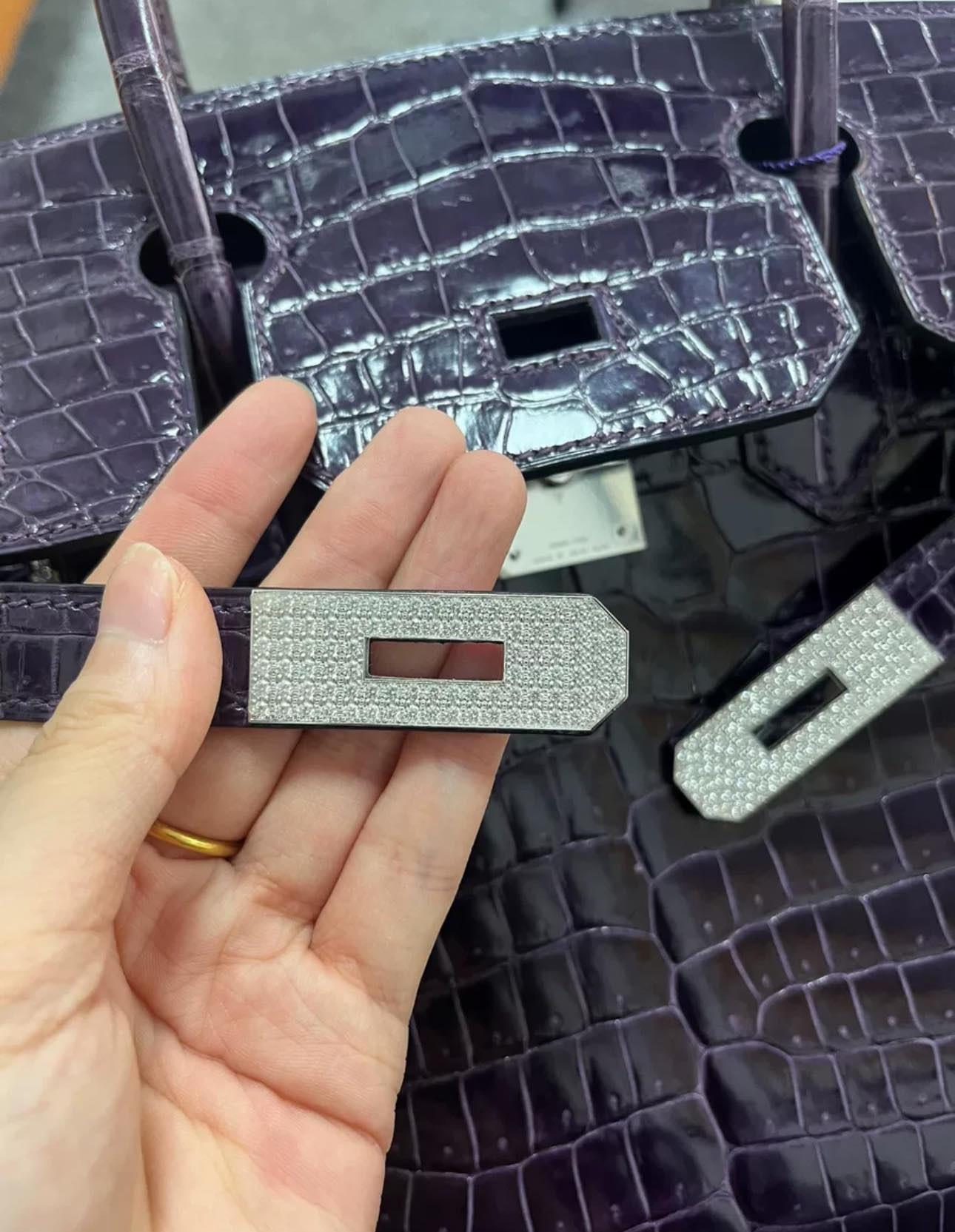 Hermes Birkin 30 Shiny Porosus Purple Amethyst Crocodile Bag with Diamonds For Sale 8