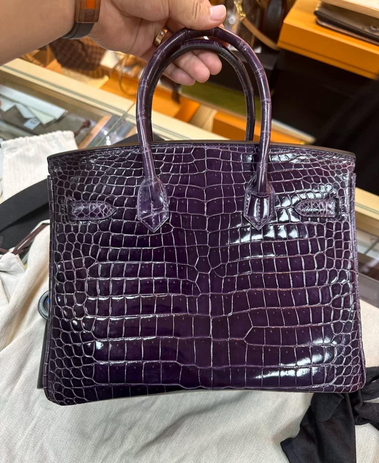 Hermes Birkin 30 Shiny Porosus Purple Amethyst Crocodile Bag with Diamonds For Sale 12