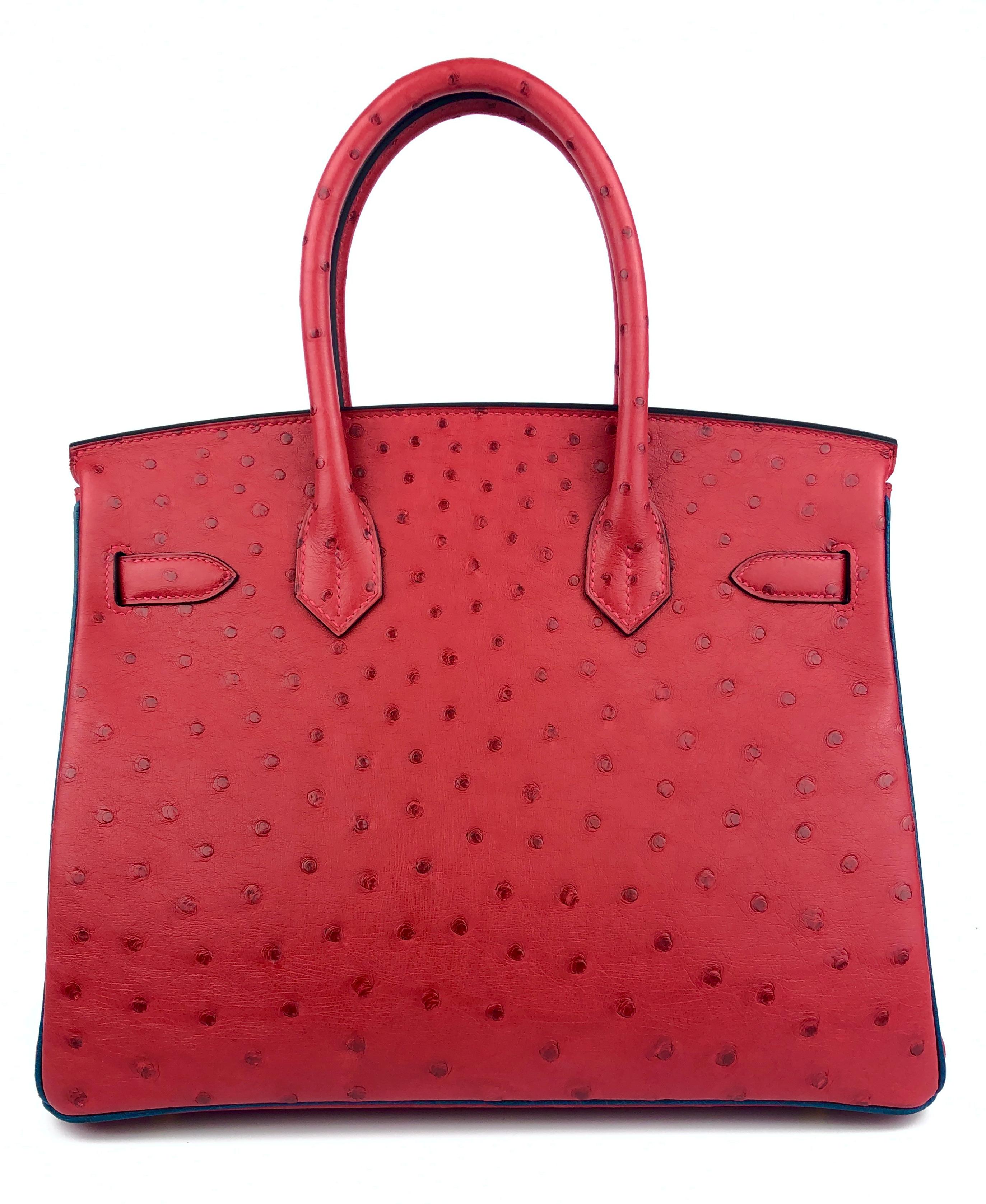  Hermès - Sac Birkin 30  Commande spéciale d'autruche rouge vif, saphir rouge et bleu brossé Unisexe 