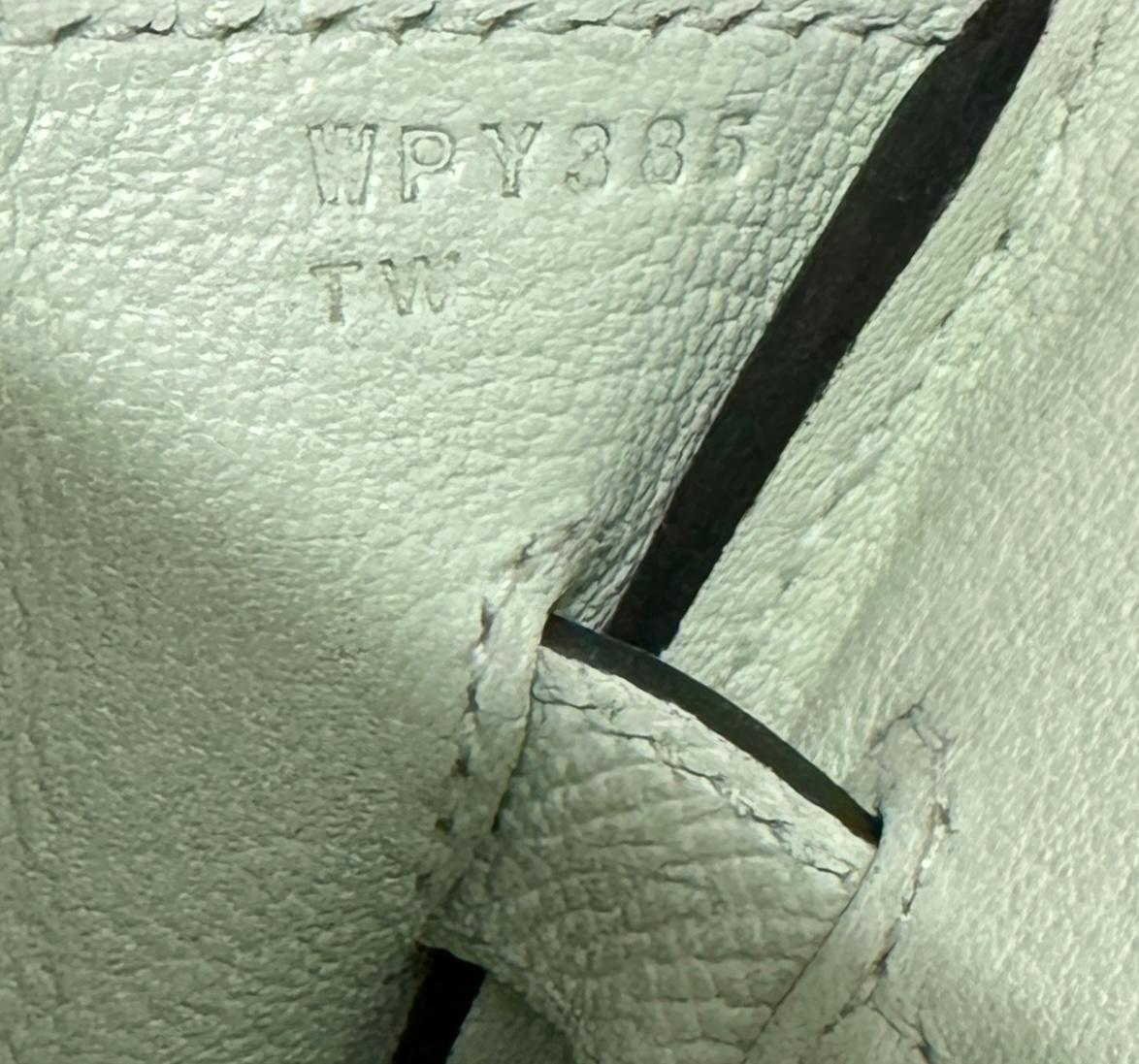 Hermes Birkin 30 Vert Fizz Green Epsom Leather Palladium Hardware Handbag 2024 in vendita 2