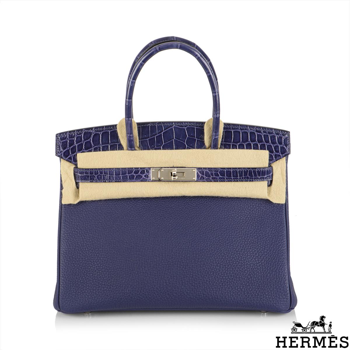 An exquisite Hermès Touch Birkin 30 cm bag. The exterior of this Birkin 