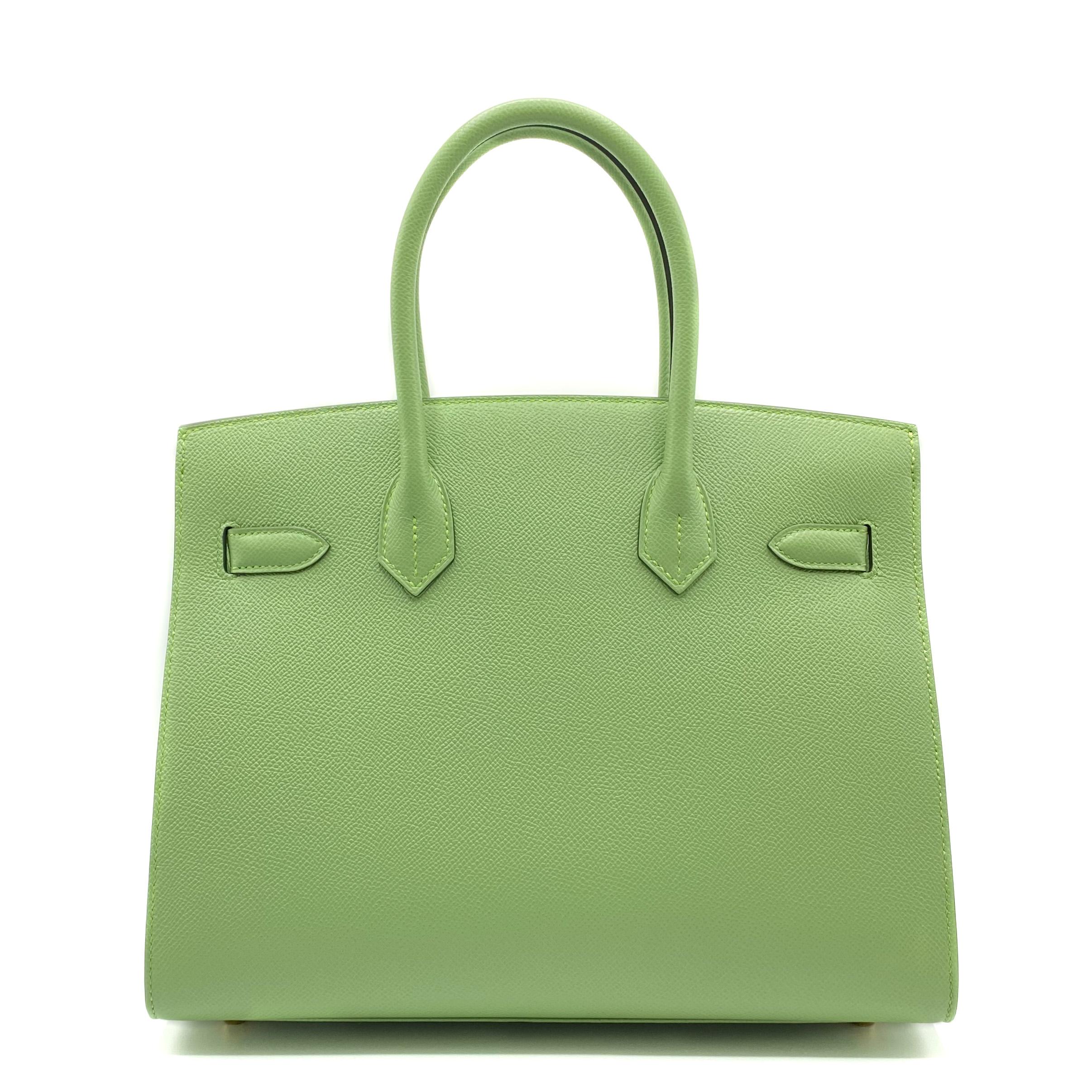 Hermès Birkin 30cm Sellier Vert Criquet Epsom Leather Gold Hardware In New Condition In Sydney, New South Wales