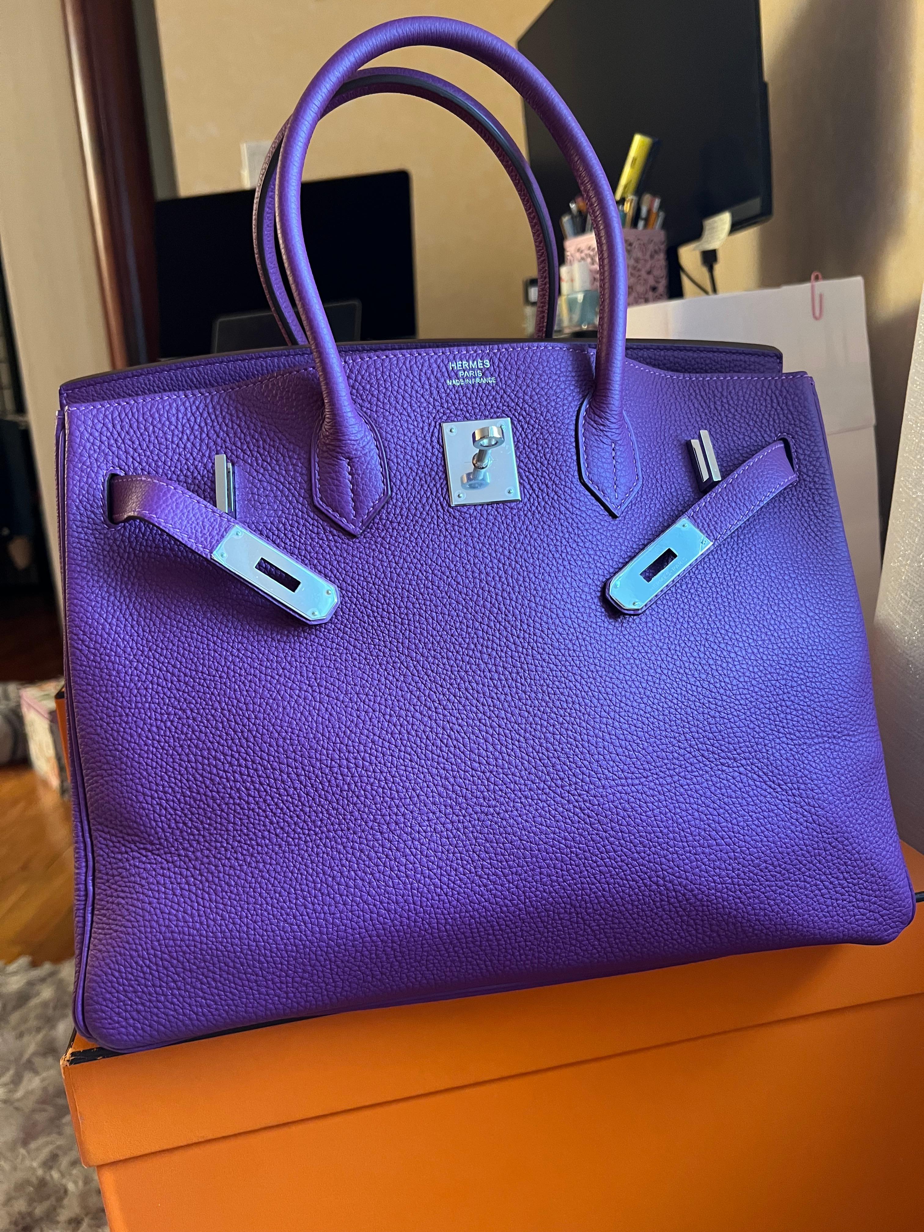 Hermes Birkin 35 Anemone bag. Togo leather. PHW. Excellent condition.
Comes with dust bag,keys,Clochette,locker.
R stamp.
