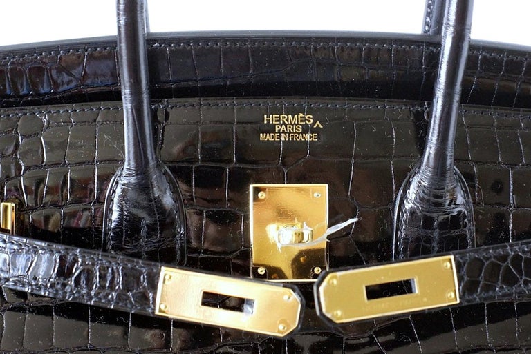 Hermes Birkin 35 Bag Black Porosus Crocodile Gold Hardware  In New Condition For Sale In Miami, FL