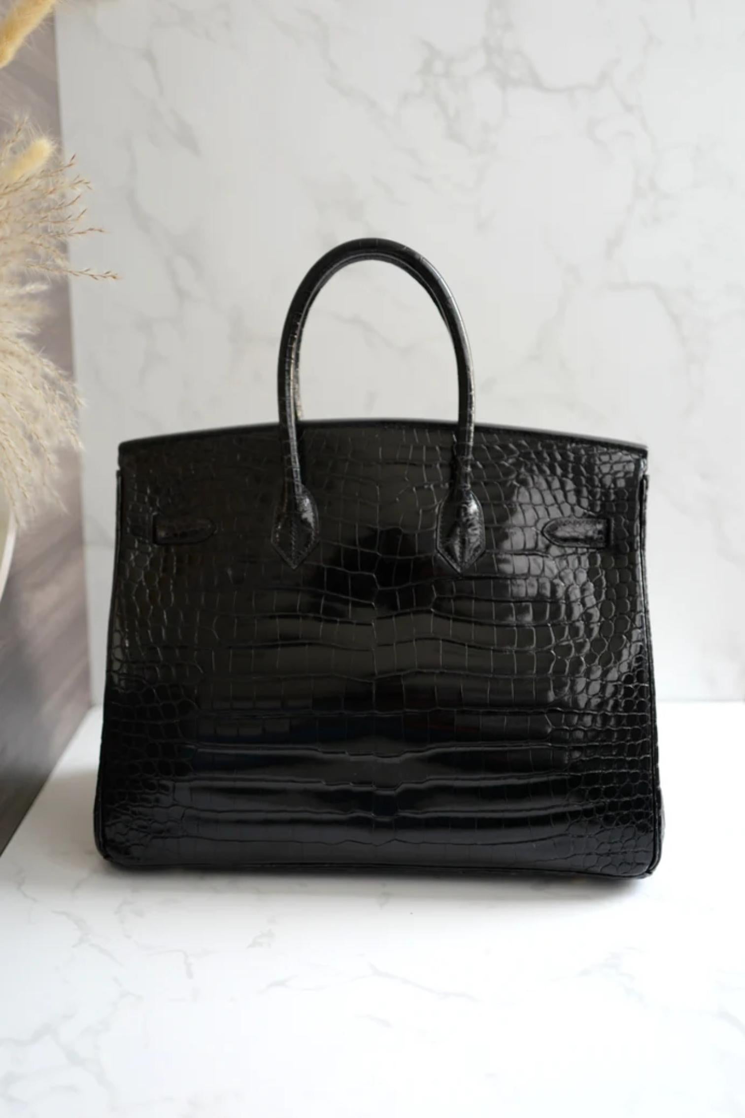 Hermès Birkin 35 Noir Crocodile Porosus brillant Or HW #D Preowned Condition Pour femmes en vente