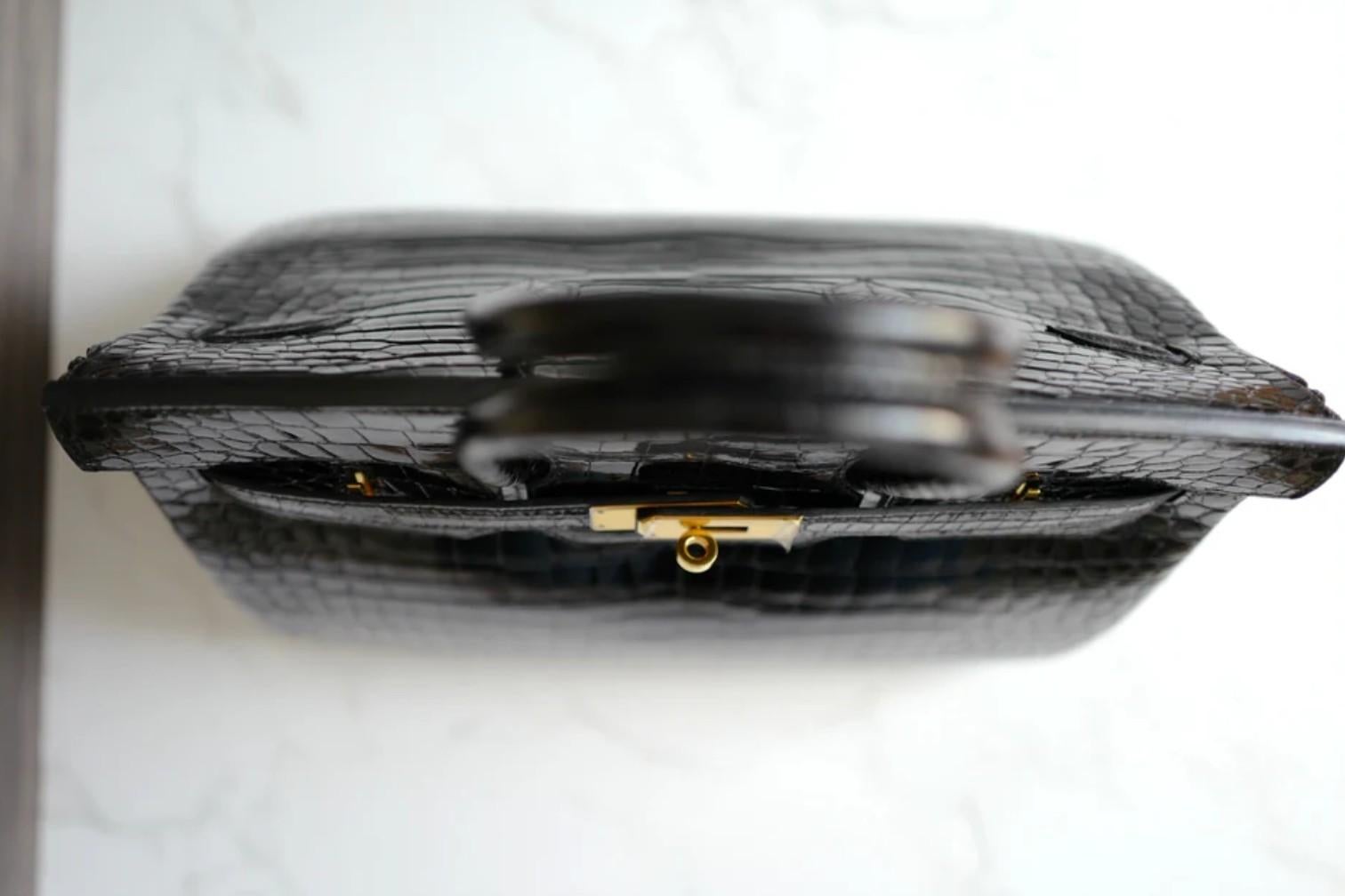 Hermès Birkin 35 Noir Crocodile Porosus brillant Or HW #D Preowned Condition en vente 3