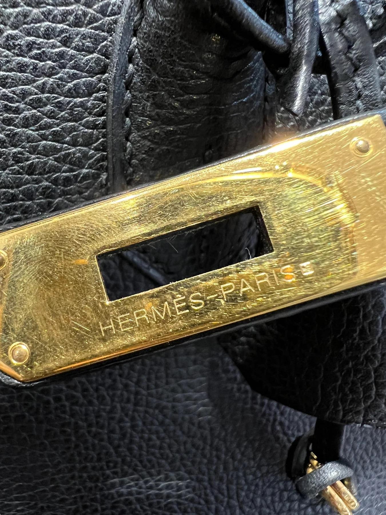 Hermes Birkin 35 Cuir Vache Liegée noir avec accessoires dorés en vente 1
