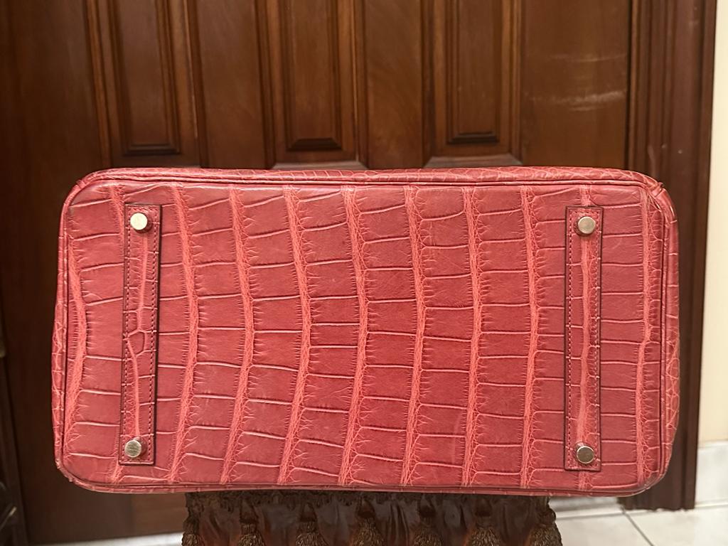 Women's or Men's Hermes Birkin 35 Bois de rose matte alligator bag  For Sale