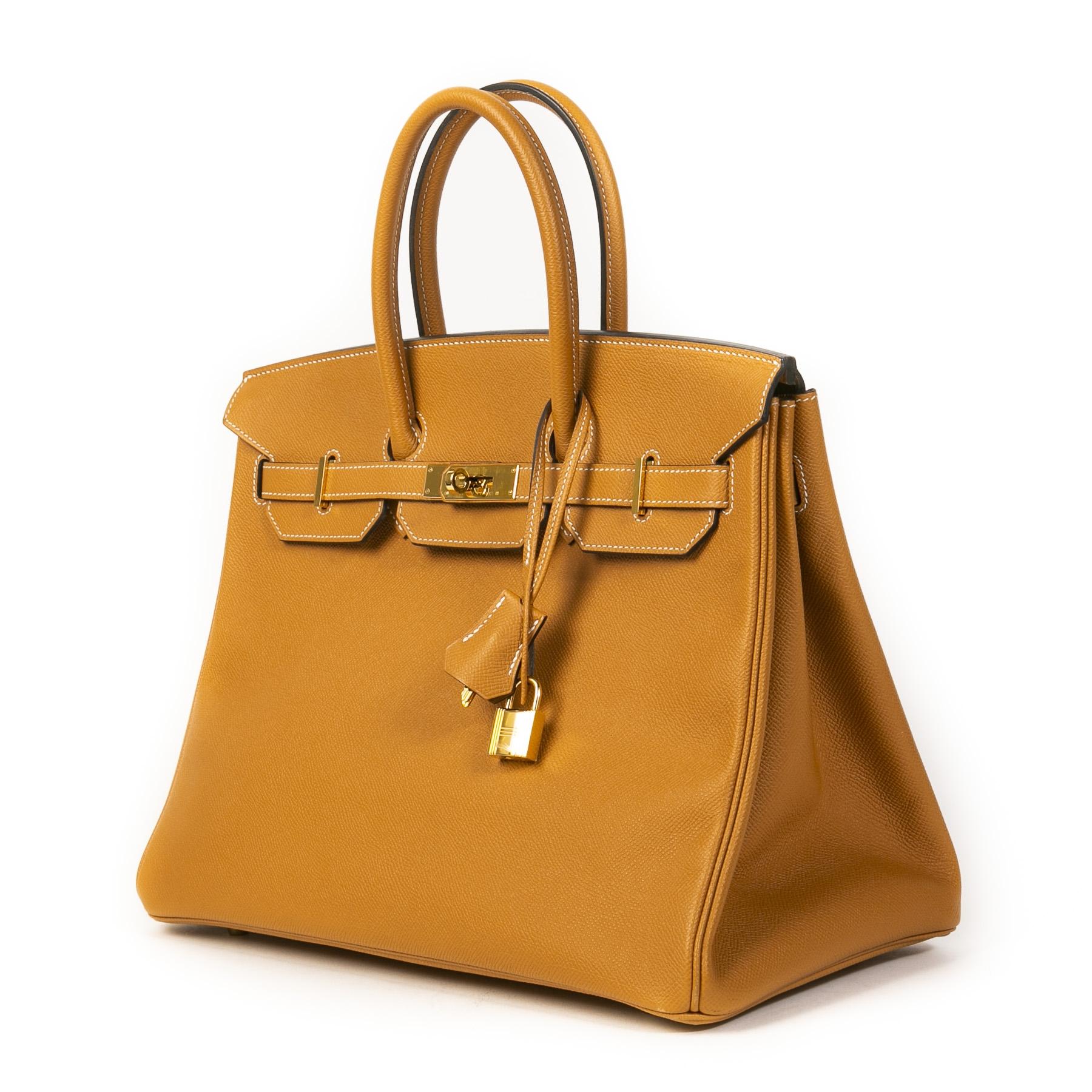 The Hermès Birkin bag is known worldwide to be the most exclusive and luxurious bag - carrying a Birkin bag has become a symbol of luxury around the world. Treat yourself or your loved one to this iconic Hermès bag today!

This beautiful design is