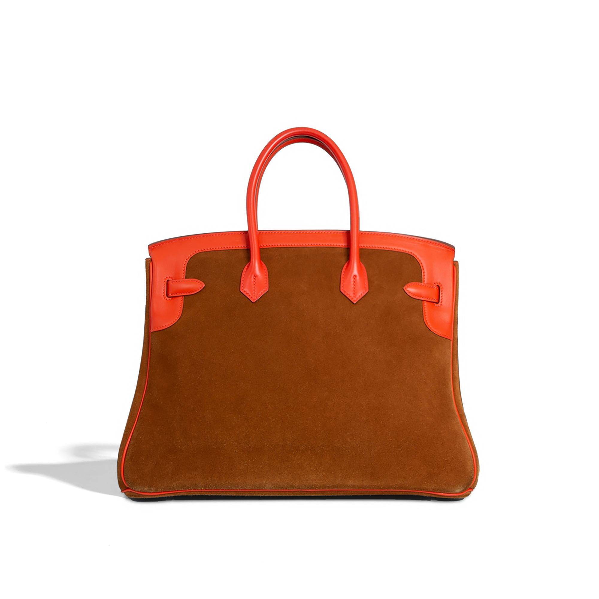 The 35cm Grizzly Suede and Swift with PBHW Birkin is the epitome of sophistication. Boasting a chamois coloured soft suede and capucine coloured swift leather with high-end permabrass hardware, this unique and hard to find Birkin crafted in 2013