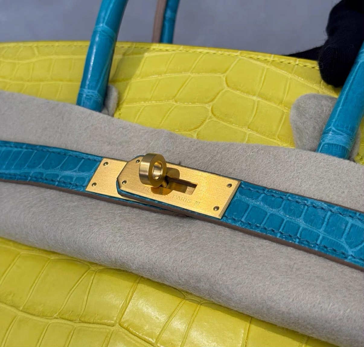 Hermes Birkin 35 Mimosa/Bleu Paon Matte Porosus Crocodile Brashed GHW sac en vente 3