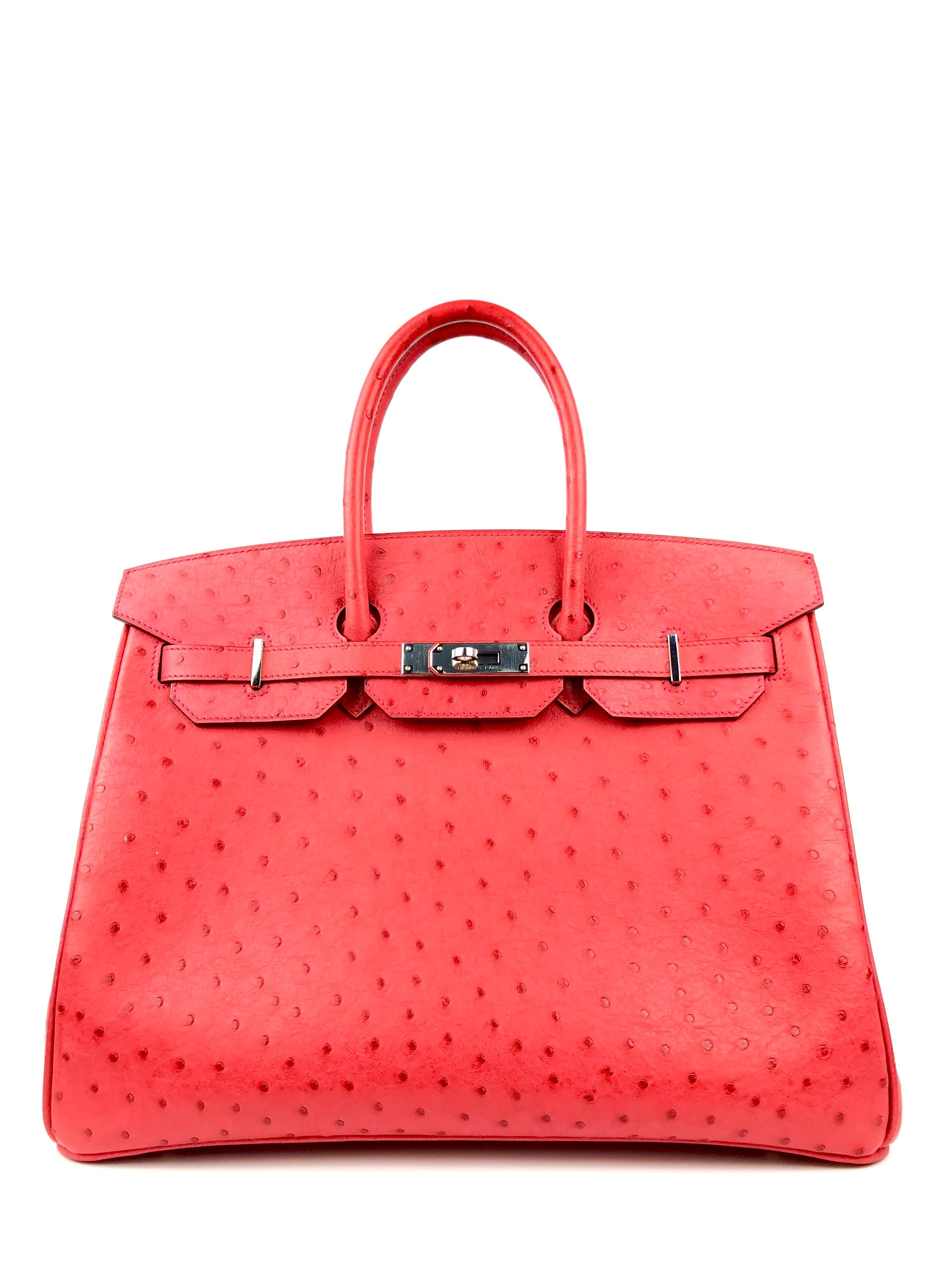 RARE HERMES BIRKIN AUTRUCHE BOUGAINVILLÉE ROSE ROUGE PALLADIUM MATÉRIEL. Excellent état, plastique sur le matériel, coins et structure parfaits. 

Achetez en toute confiance chez Lux Addicts. Authenticité garantie ! 