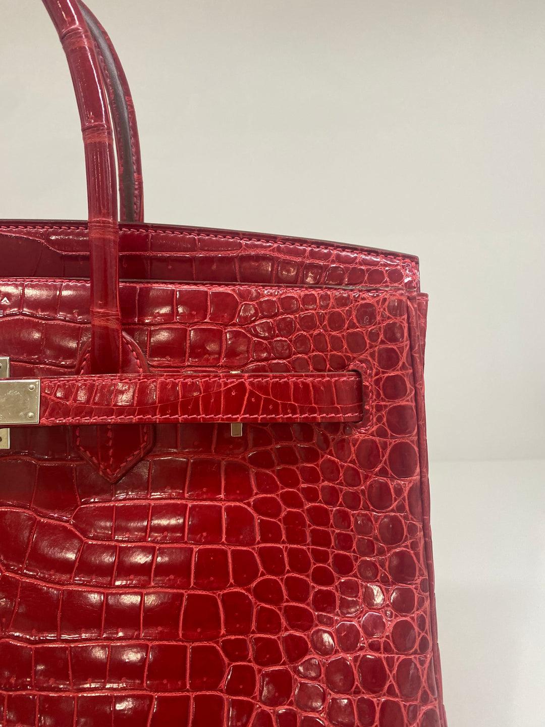 Hermes Birkin 35 Red Alligator PHW In Good Condition For Sale In Double Bay, AU