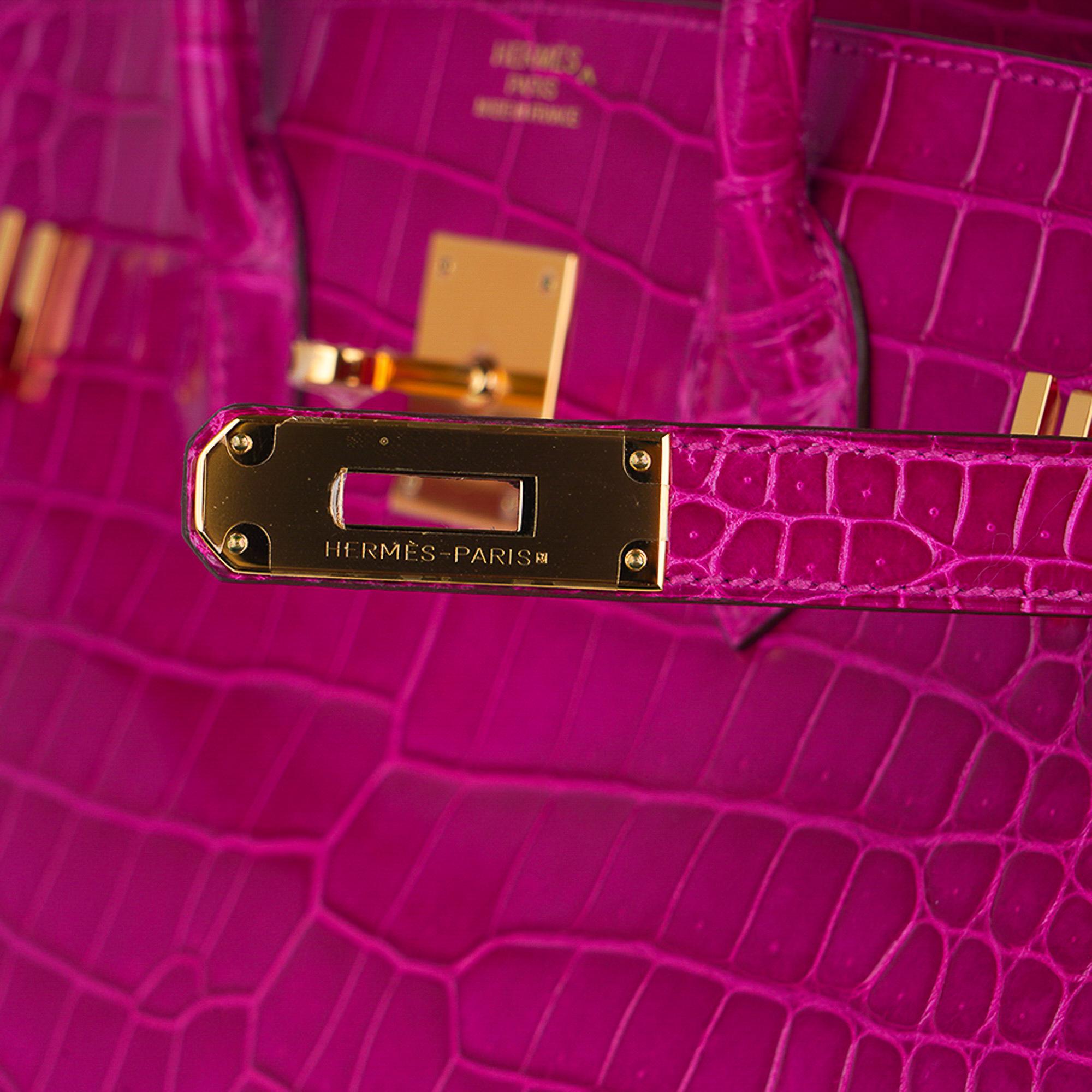 Violet Sac Hermès Birkin 35 Rose Scheherazade en crocodile Porosus finitions métalliques dorées en vente