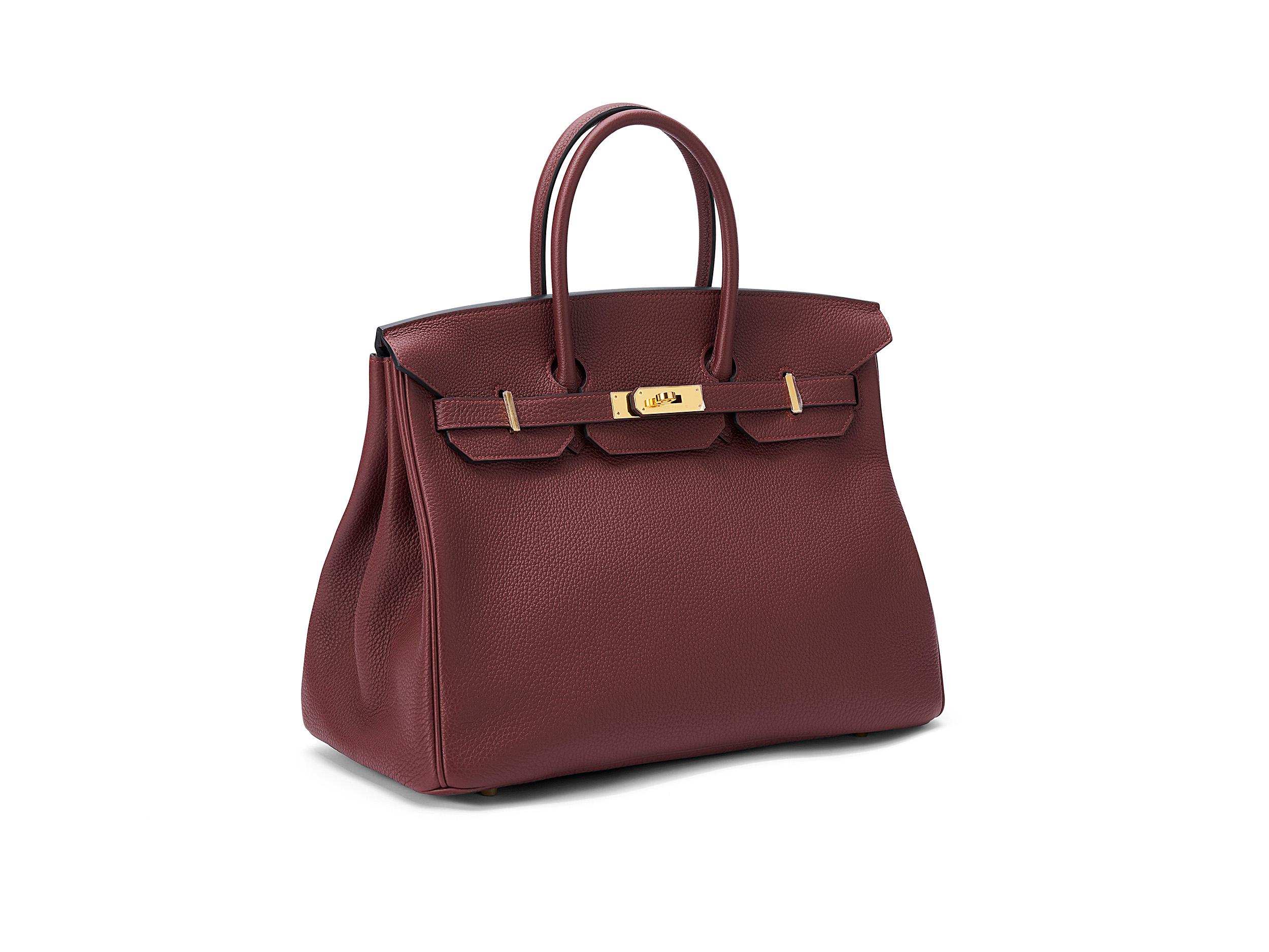 Hermès Birkin 35 in rouge h and togo leather with gold hardware. The bag is unworn and comes as full set including the original receipt.  Stamp Z (2021) 

