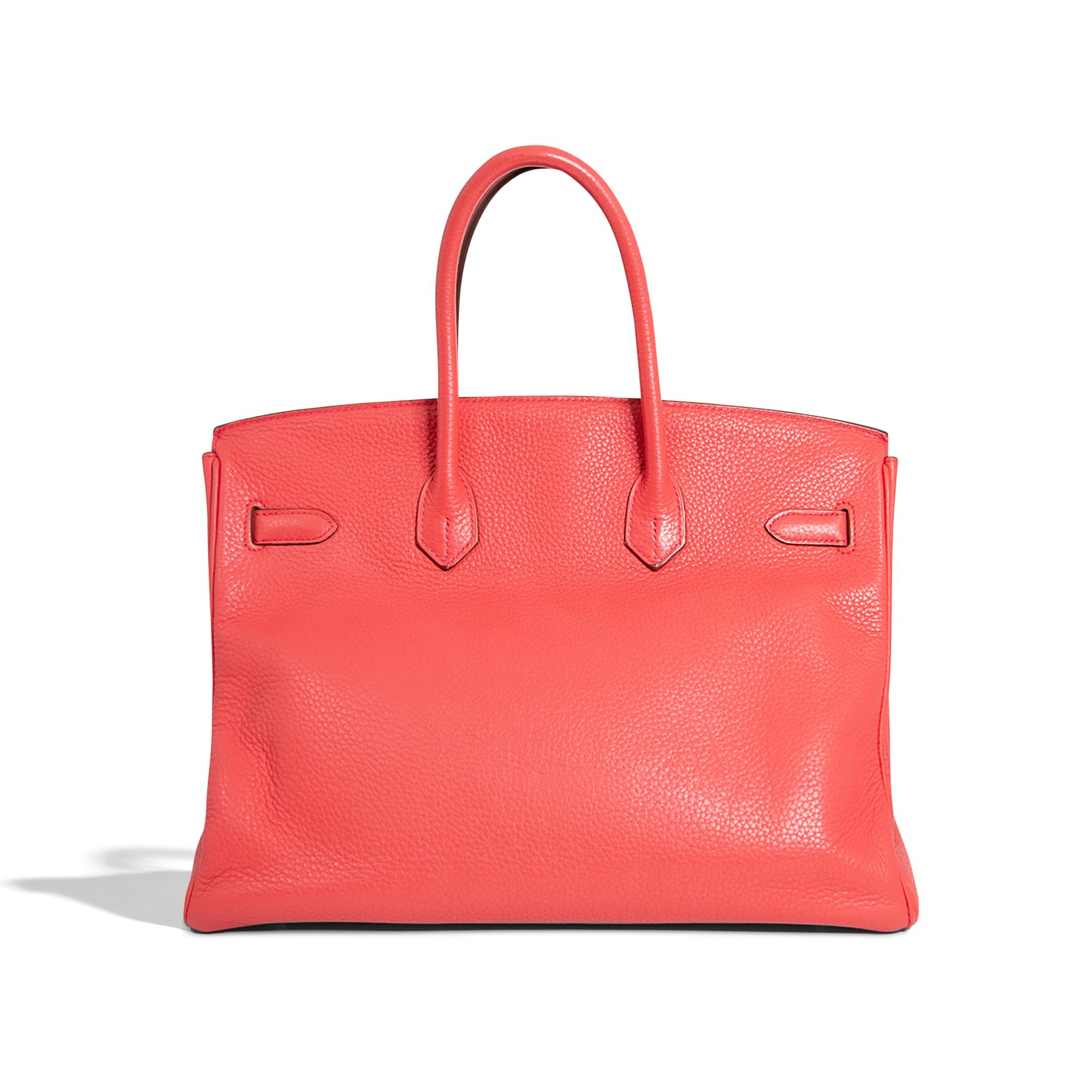 Crafted in 2010, this 35cm Birkin makes a timeless fashion statement in Rose Jaipur Togo leather and Palladium hardware. From the Togo leather's luxurious grain to the vintage-inspired hardware, this handbag is a sophisticated and exclusive piece,