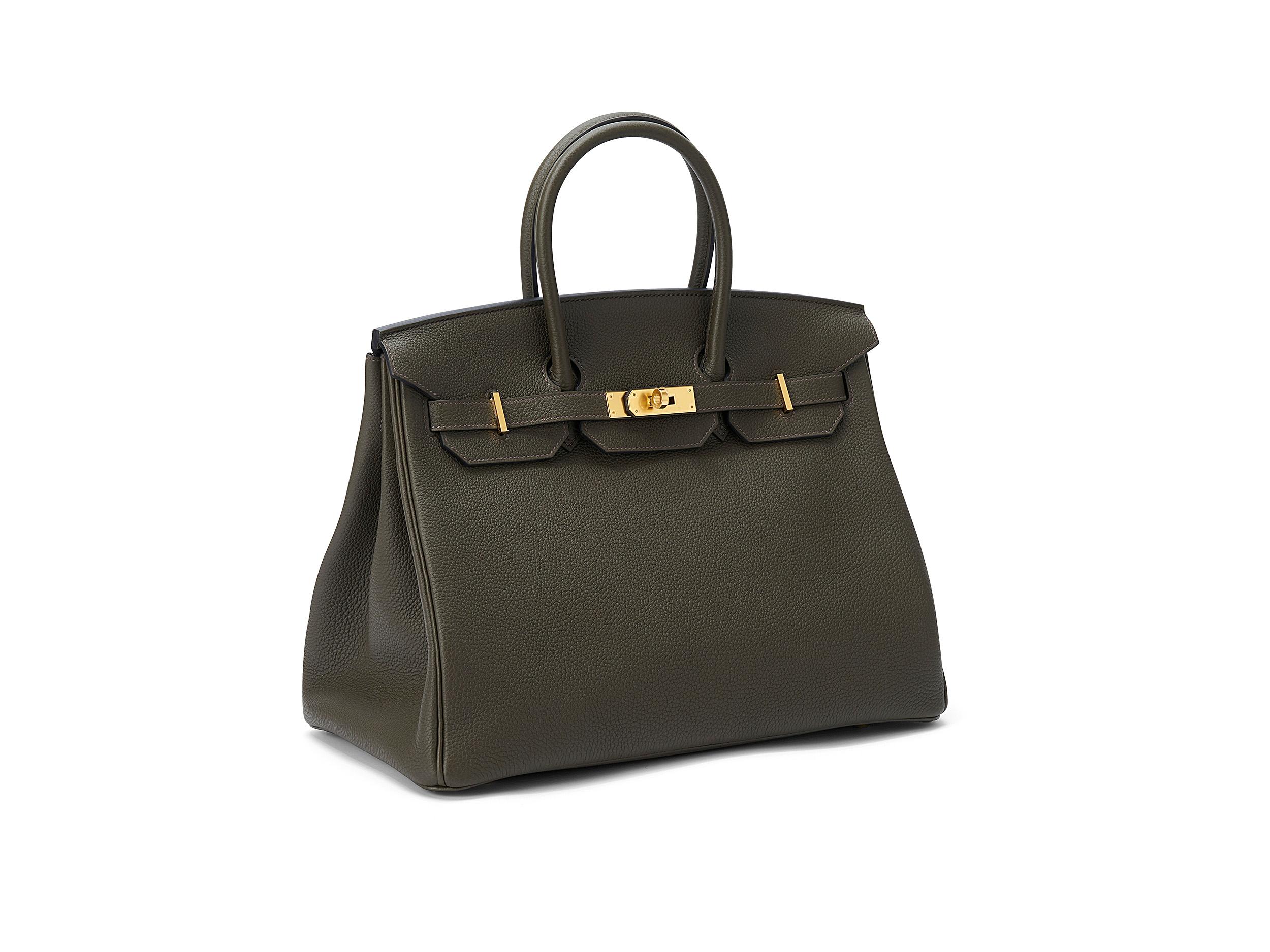 Hermès Birkin 35 in vert de gris and togo leather with gold hardware. The bag is unworn and comes as full set including the original receipt.  Stamp Y (2020) 

